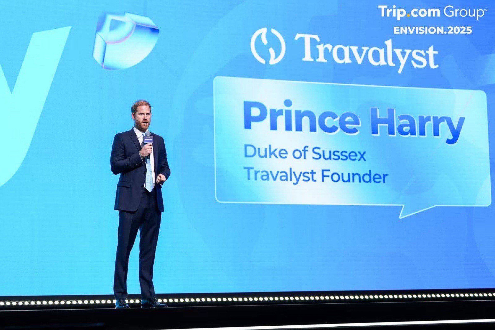 上海で開催された「Envision 2025」にサプライズゲストとして登場した英国ヘンリー王子