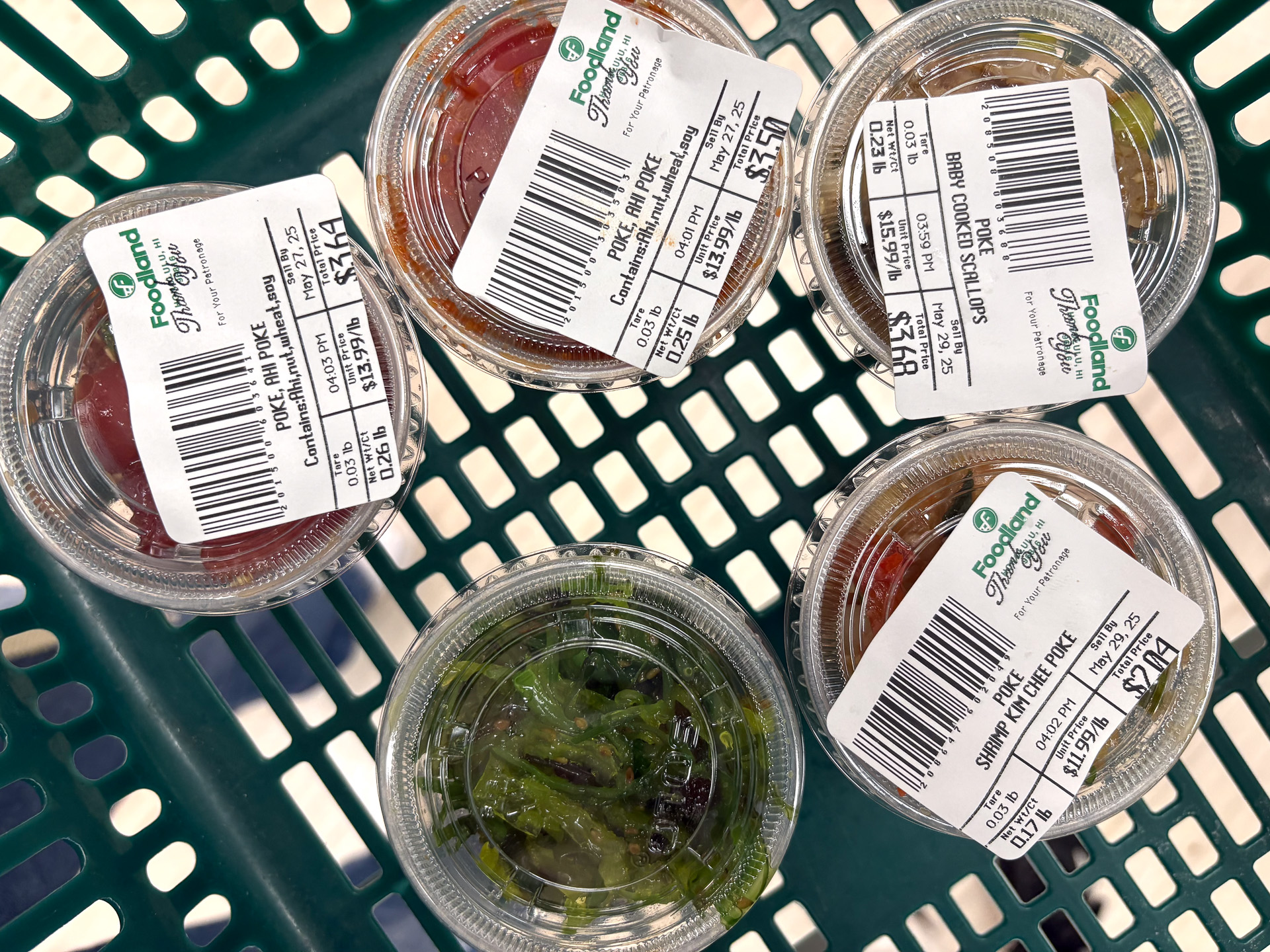 少量ずつさまざまな味をオーダーできるのが量り売りの魅力