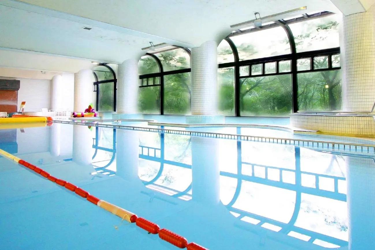 温水プール