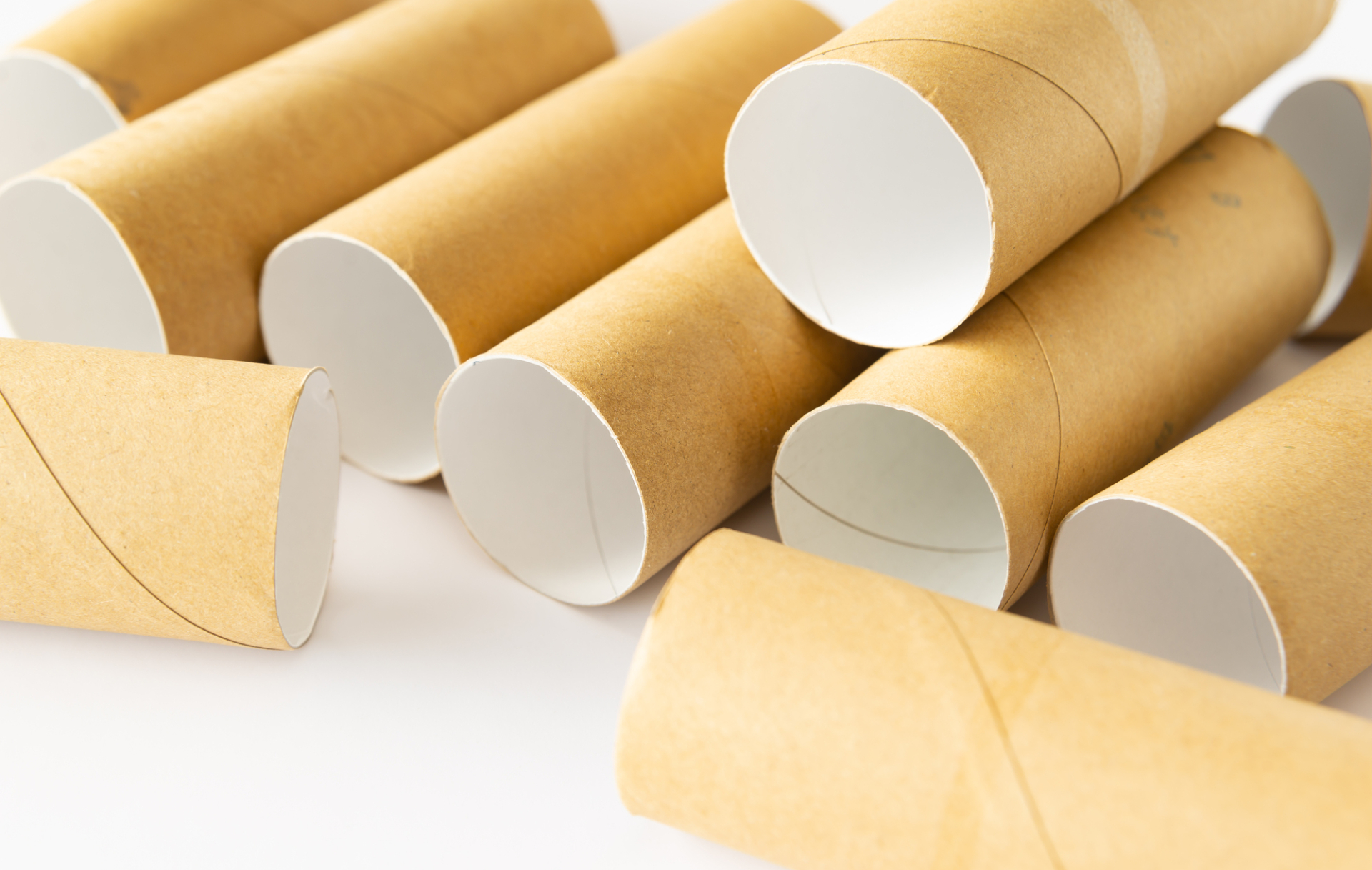 巻き芯がないためごみを削減でき、コンパクトなので輸送効率が上がりCO2削減にもつながる