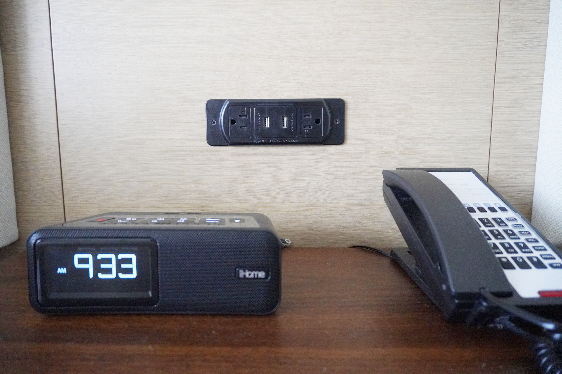 ハワイのコンセントはAタイプ（110～120V/60Hz）