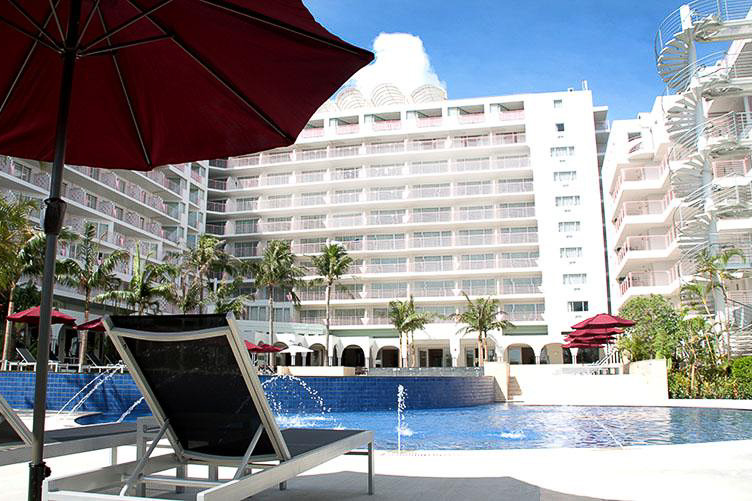 ホテルマハイナウェルネスリゾートオキナワ（本部町）