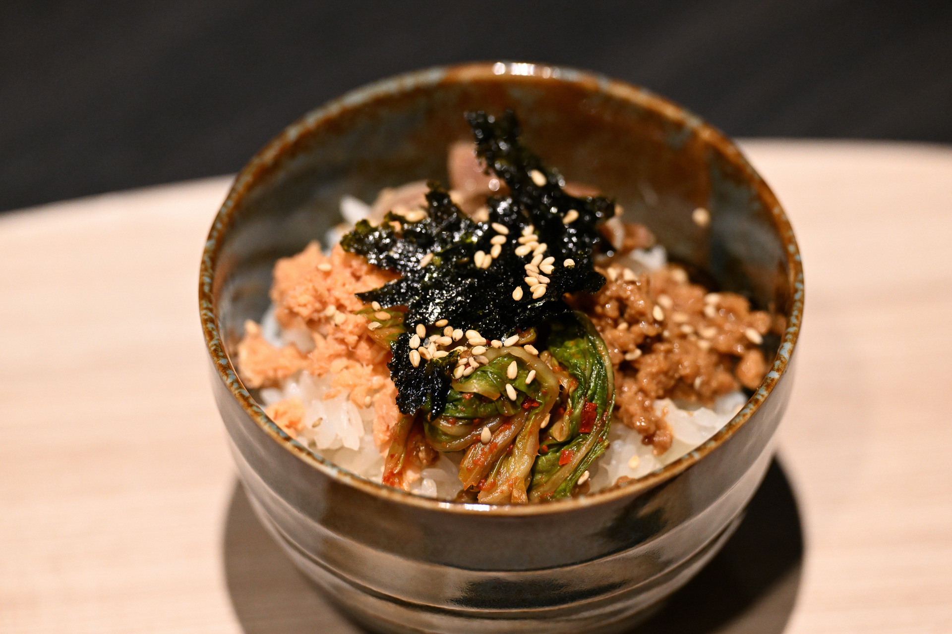 20時～22時はお茶漬けバイキング。ホテルインターゲート大阪 梅田近隣には北新地をはじめとした食事処がたくさん。そこで夕食をとったあとはホテルに戻って〆のお茶漬け。ほうじ茶や出汁を掛けていただくお茶漬けは絶品