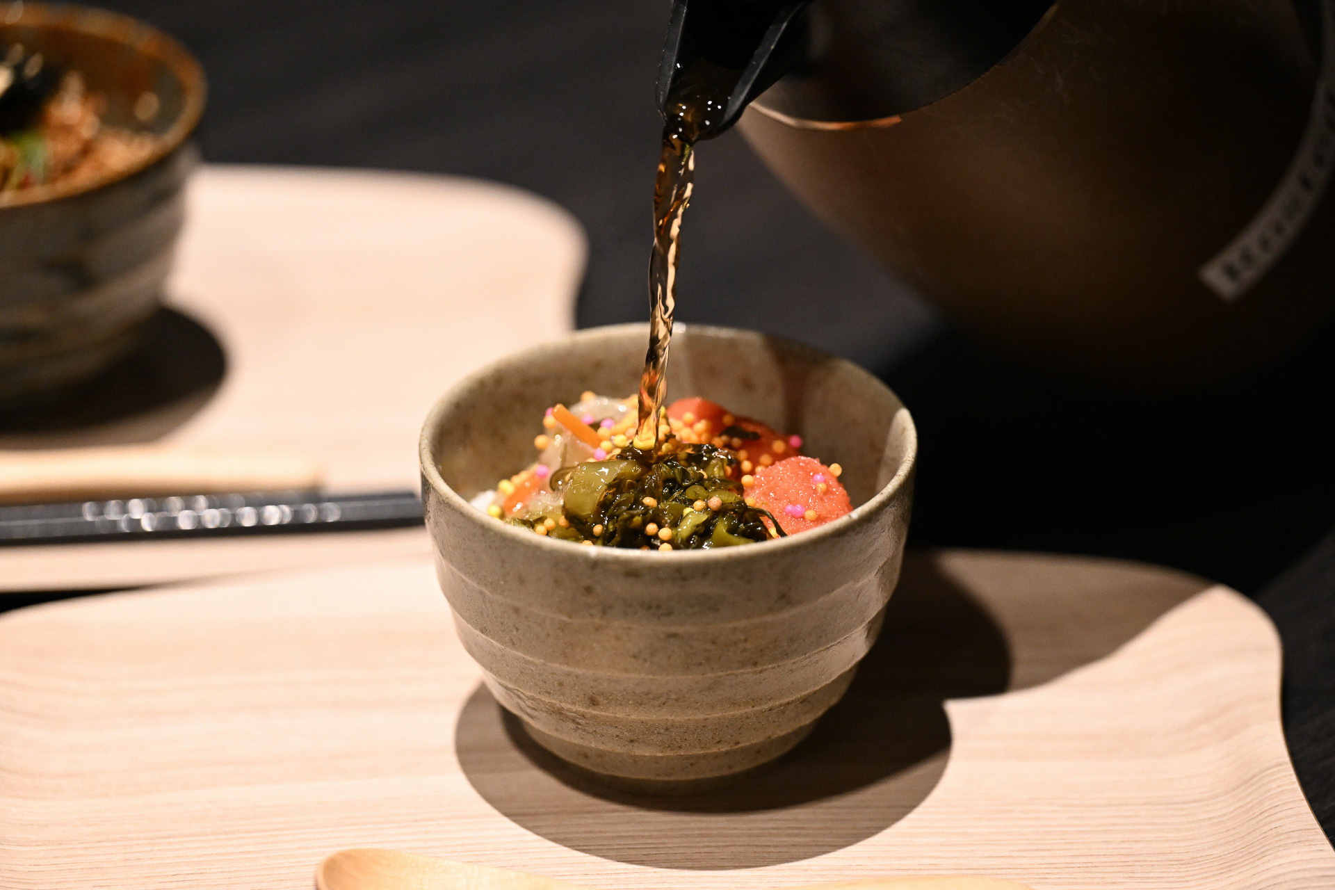 20時～22時はお茶漬けバイキング。ホテルインターゲート大阪 梅田近隣には北新地をはじめとした食事処がたくさん。そこで夕食をとったあとはホテルに戻って〆のお茶漬け。ほうじ茶や出汁を掛けていただくお茶漬けは絶品