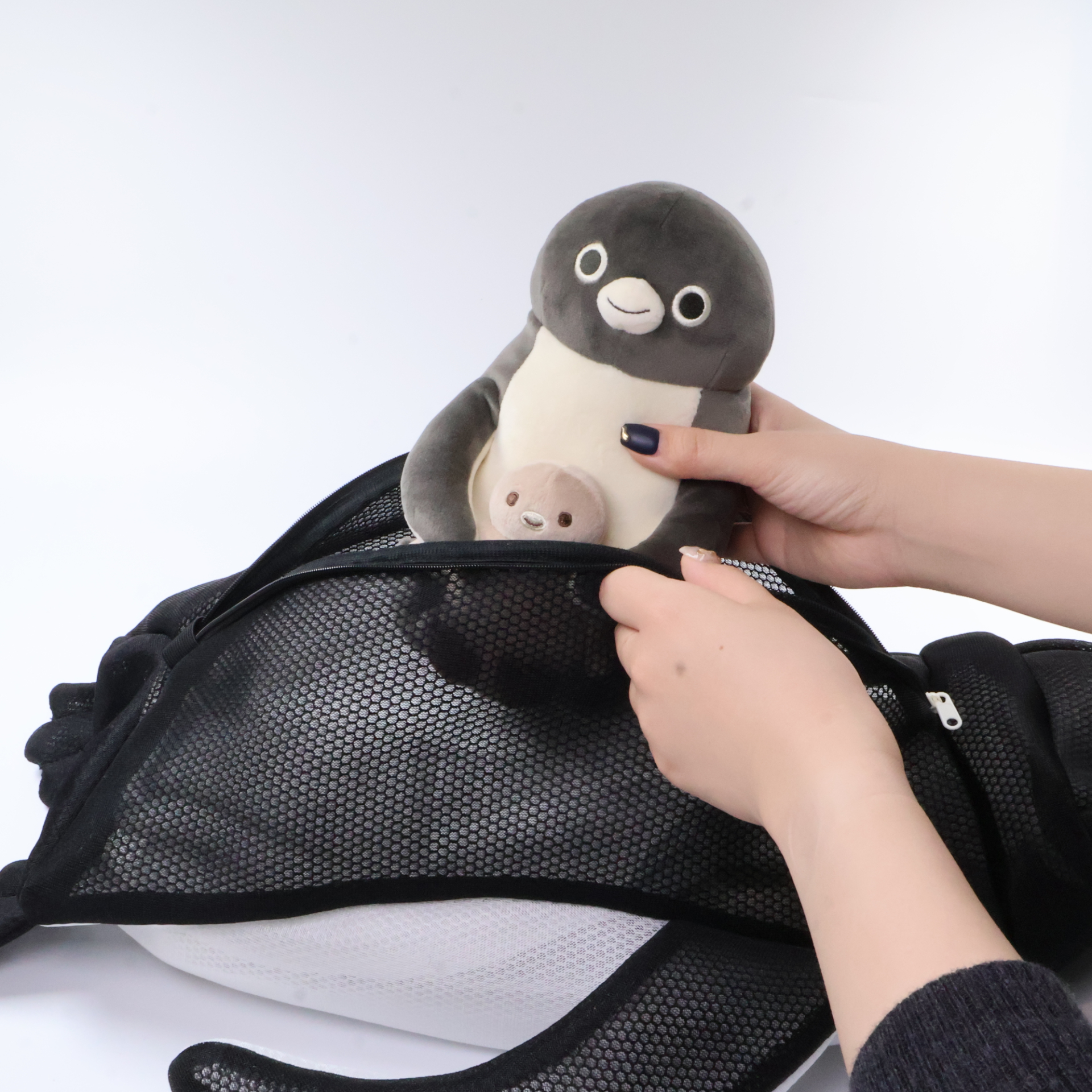 厚みのあるクッションメッシュを使用。いつもの洗濯や旅行のおともに