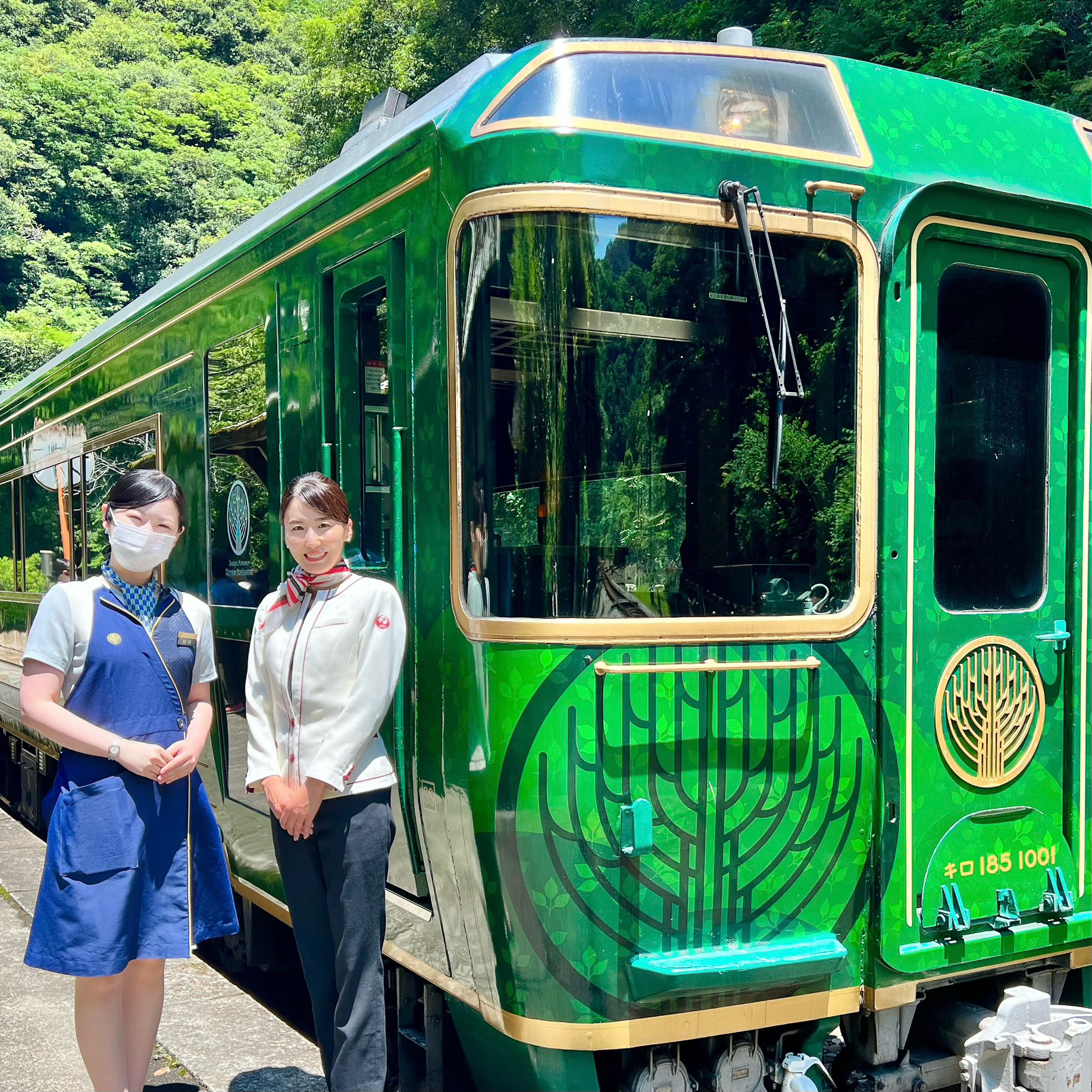 JALふるさとアンバサダーに地域の取り組みを聞いた。回答者は香川県JALふるさとアンバサダーの金川浩子さん（右）