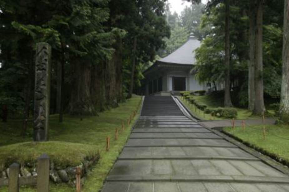 10位は岩手県「平泉－仏国土（浄土）を表す建築・庭園及び考古学的遺跡群－」画像提供：中尊寺