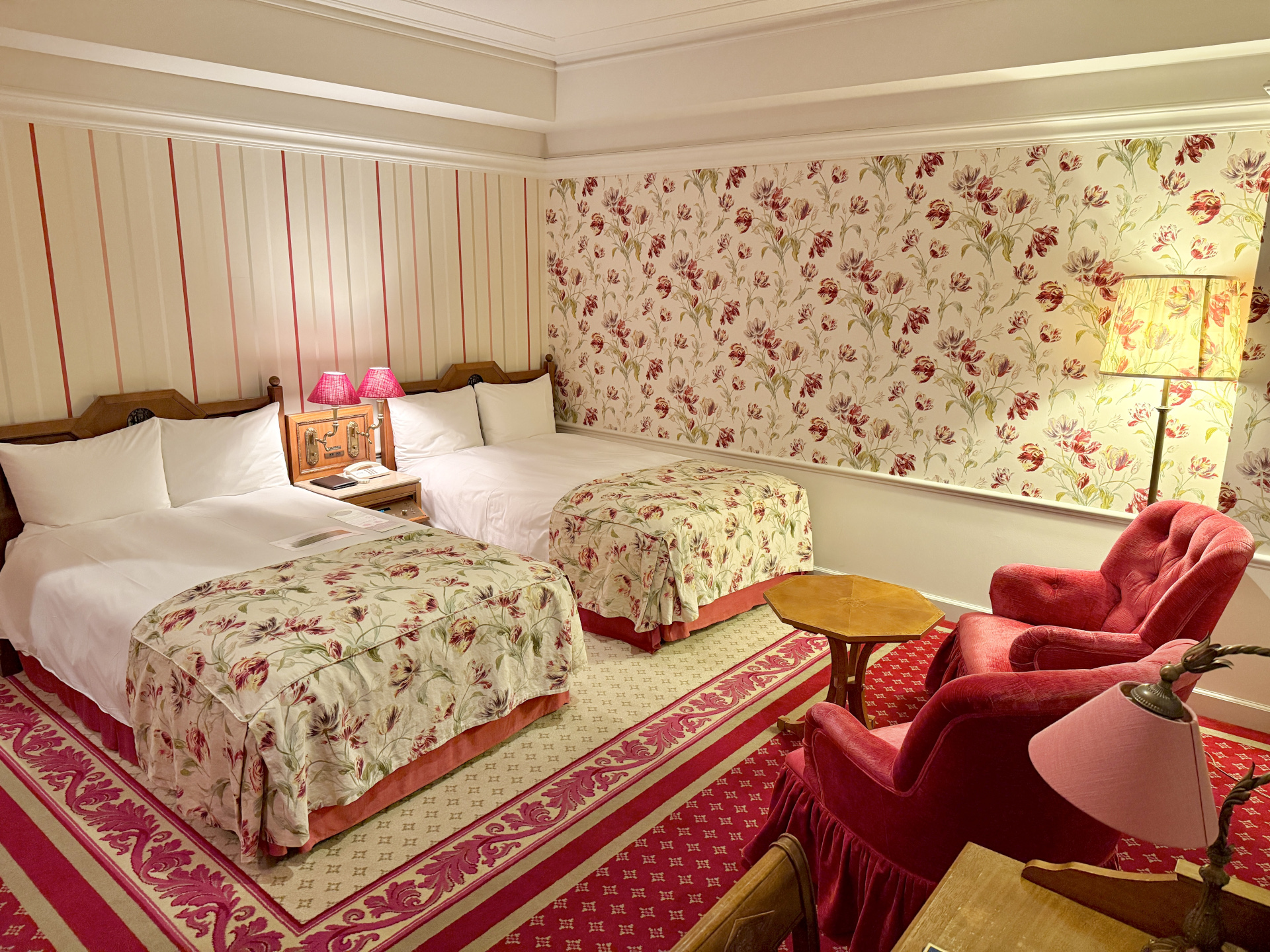 オフィシャルホテルに泊まれば、より非日常気分を味わえるかも（写真はホテルヨーロッパ）