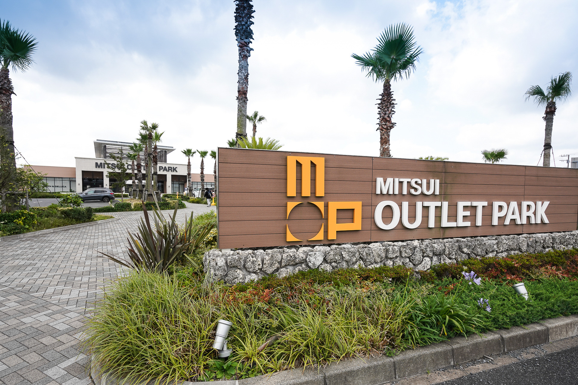 「三井アウトレットパーク 木更津」の第4期増床エリアがオープン。緑があふれ公園のようにショッピングが楽しめる