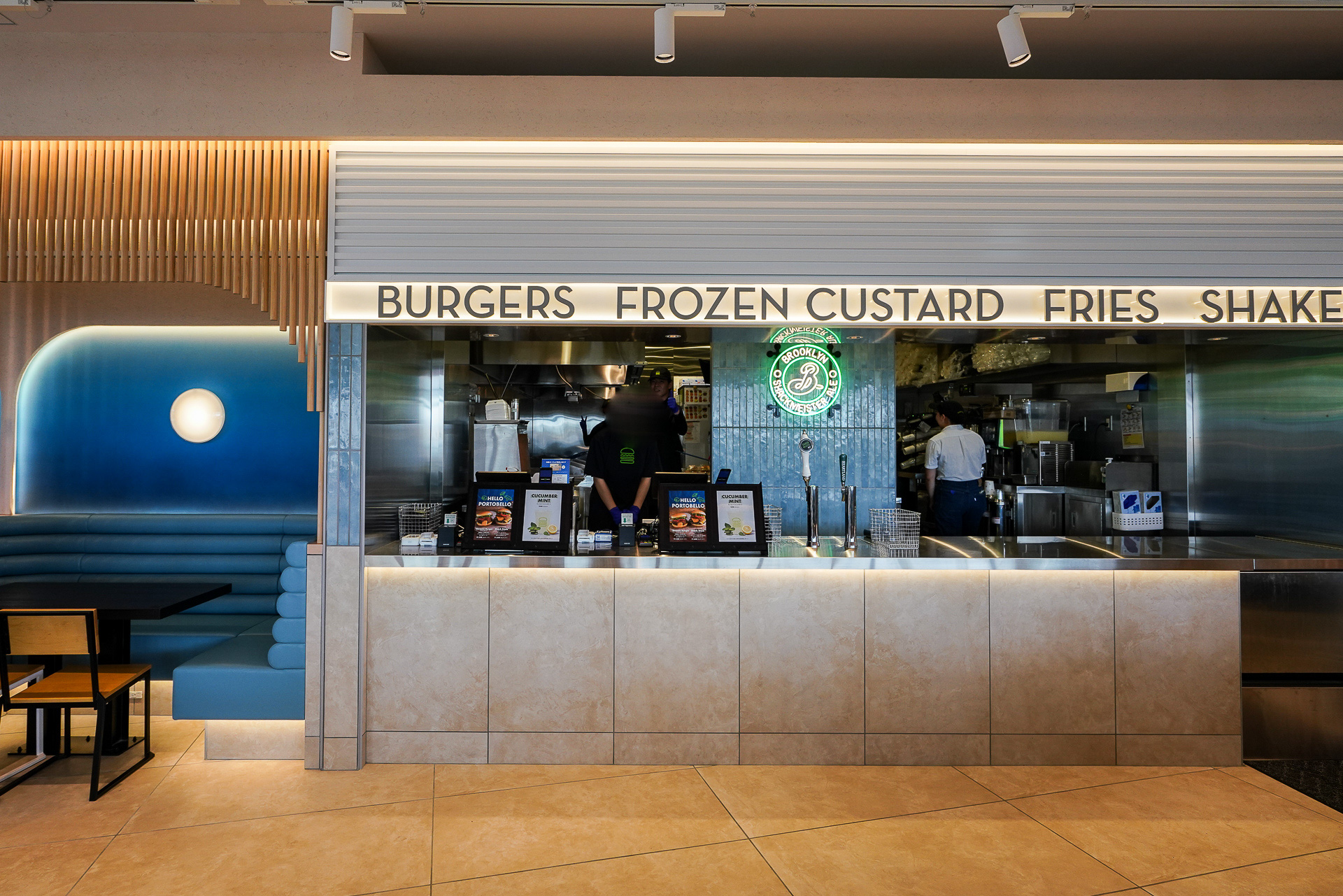 受け渡しカウンター