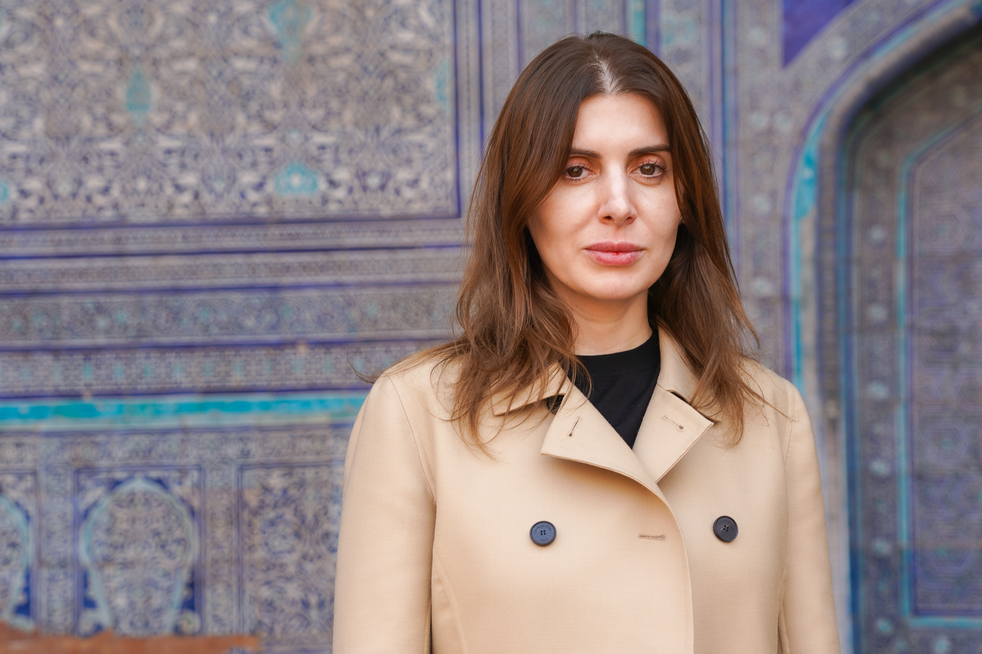 ウズベキスタン芸術文化開発財団 会長 ガヤネ・ウメロワ氏。ブハラの「イチャン・カラ」にて撮影