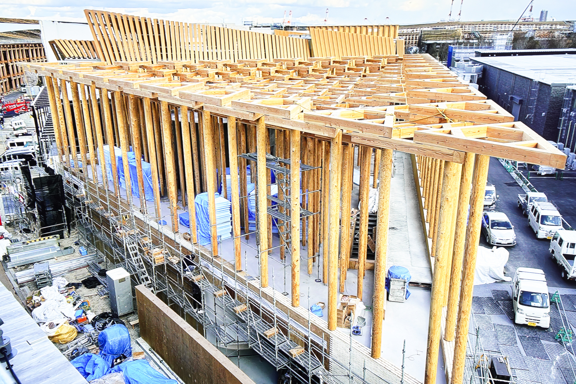 建築中のウズベキスタンパビリオン