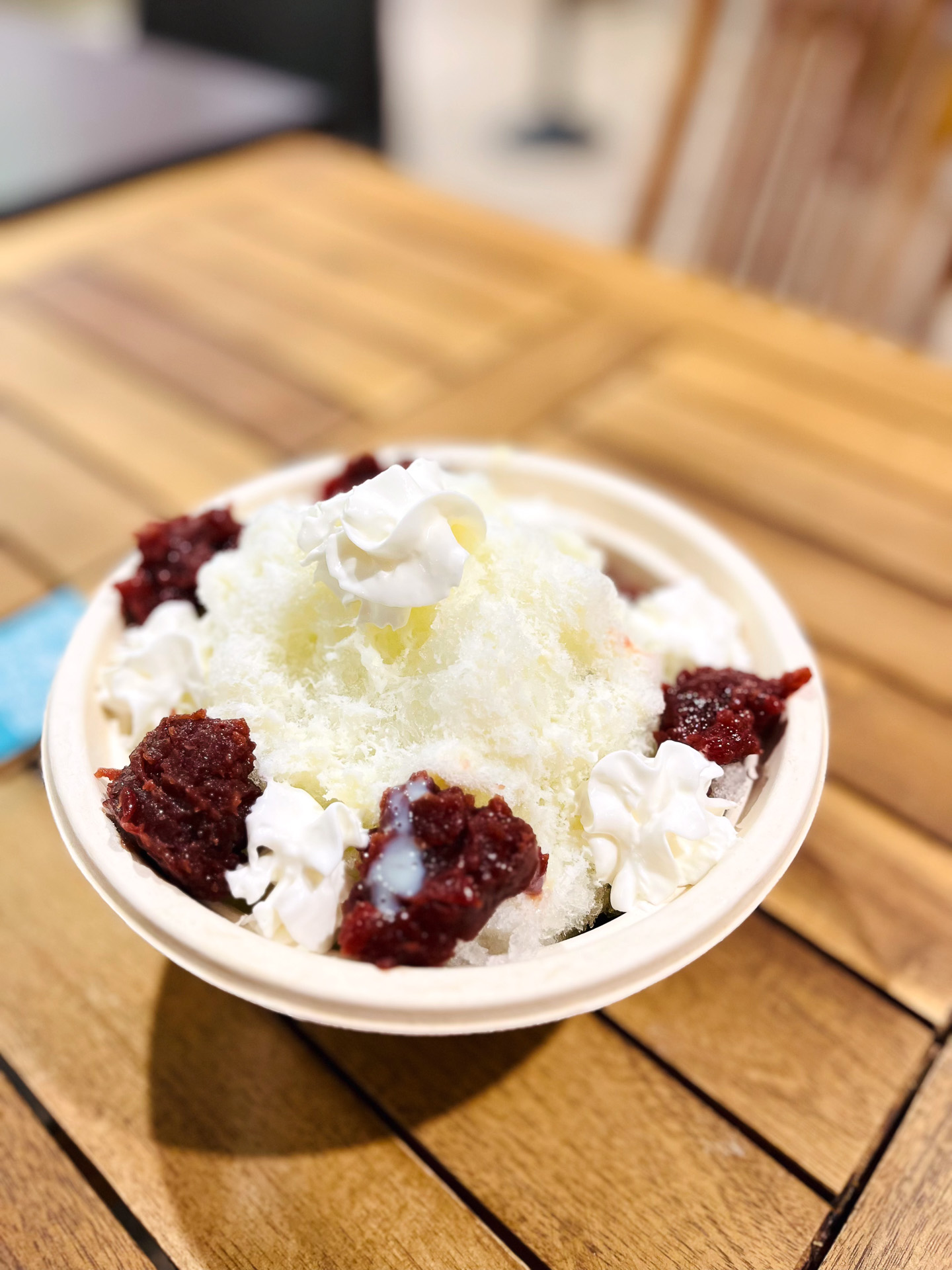 ココナツシロップに小豆をトッピング、なかにアイスクリームを入れた（9.49ドル）