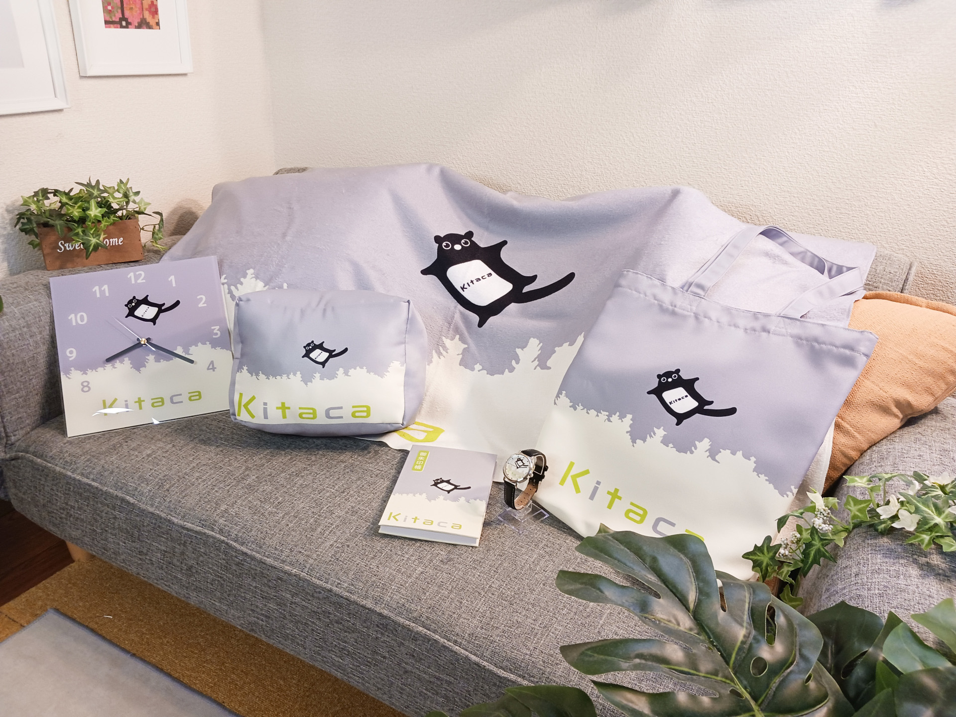 JR北海道「Kitaca」（エゾモモンガ）をモチーフにしたグッズ