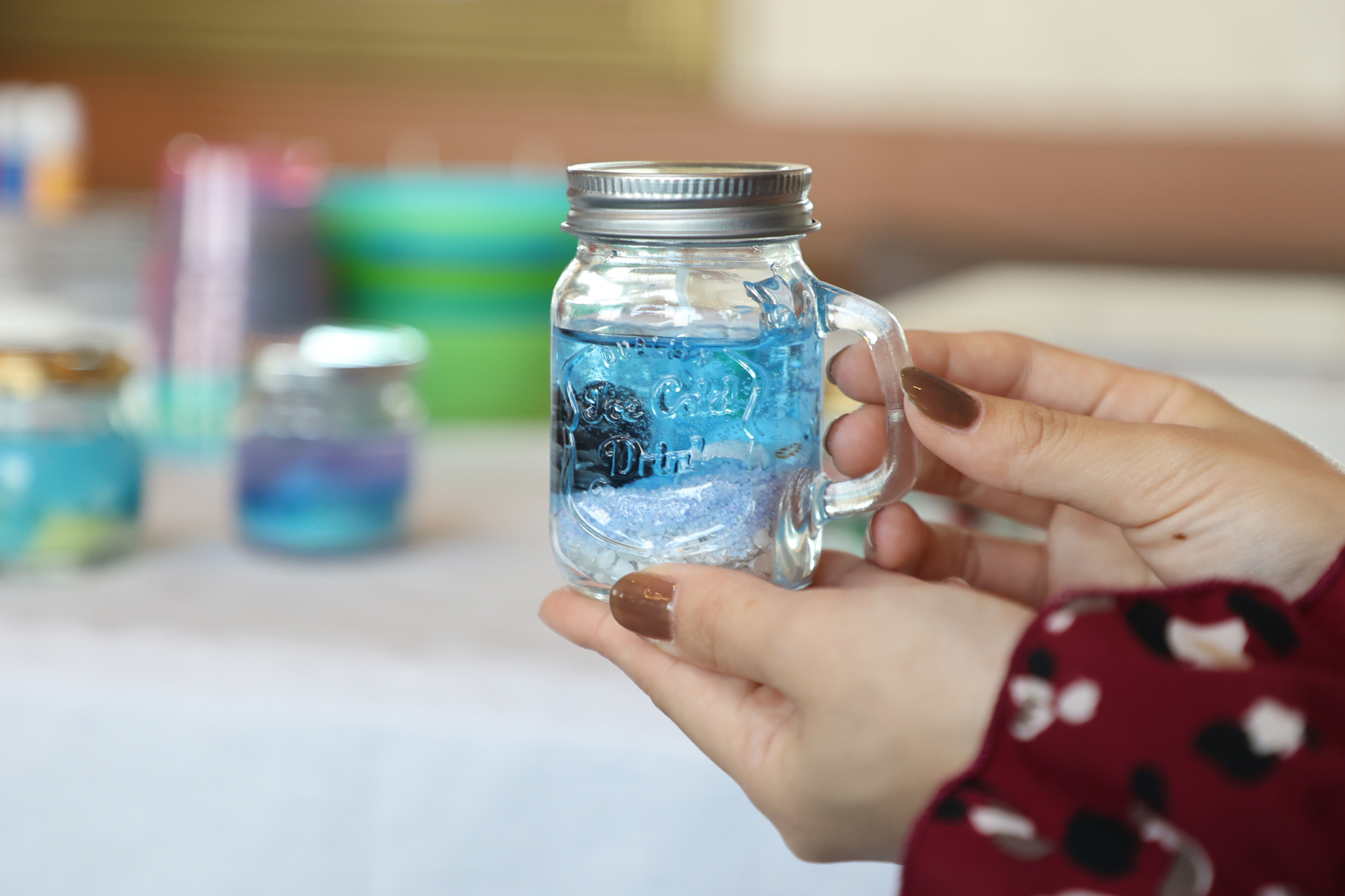 屋内アクティビティの「ジェルキャンドル作り体験」（通常は1名2750円）