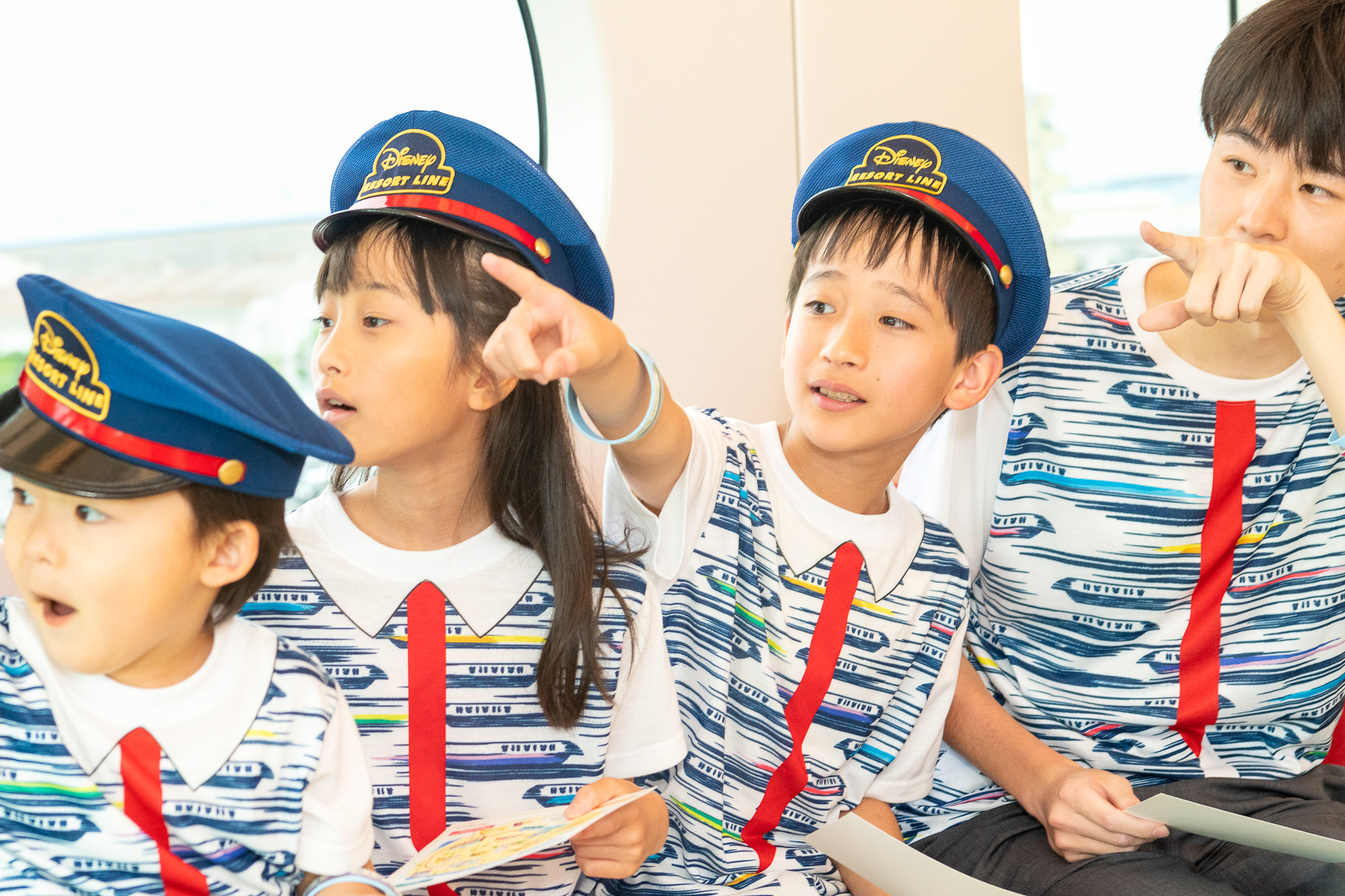 1両を最大6名まで利用可能。2周・約30分貸切乗車が可能