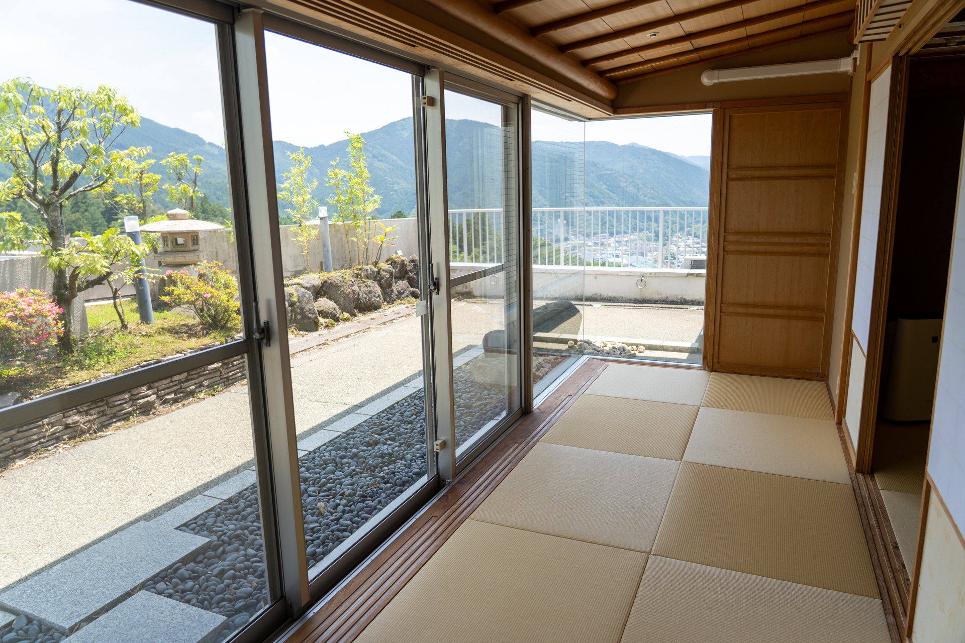 縁側スペースから外に出ることも可能