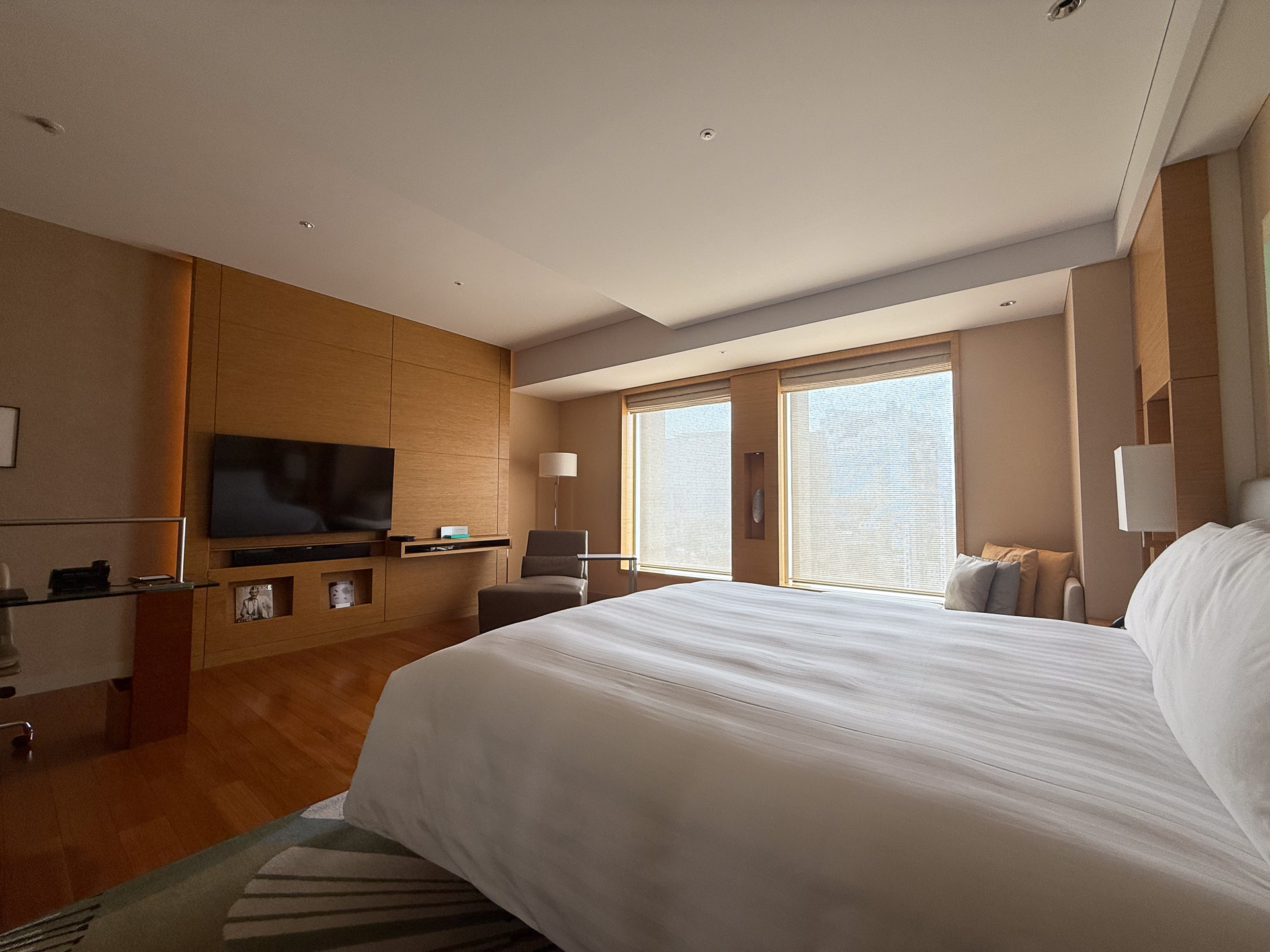 客室全体を部屋の角から