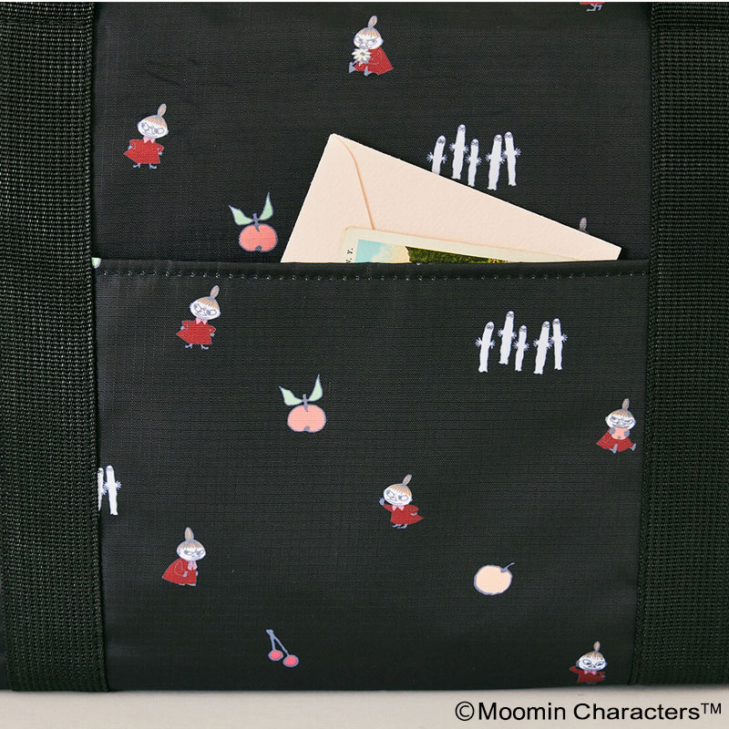 フロントにはポケット