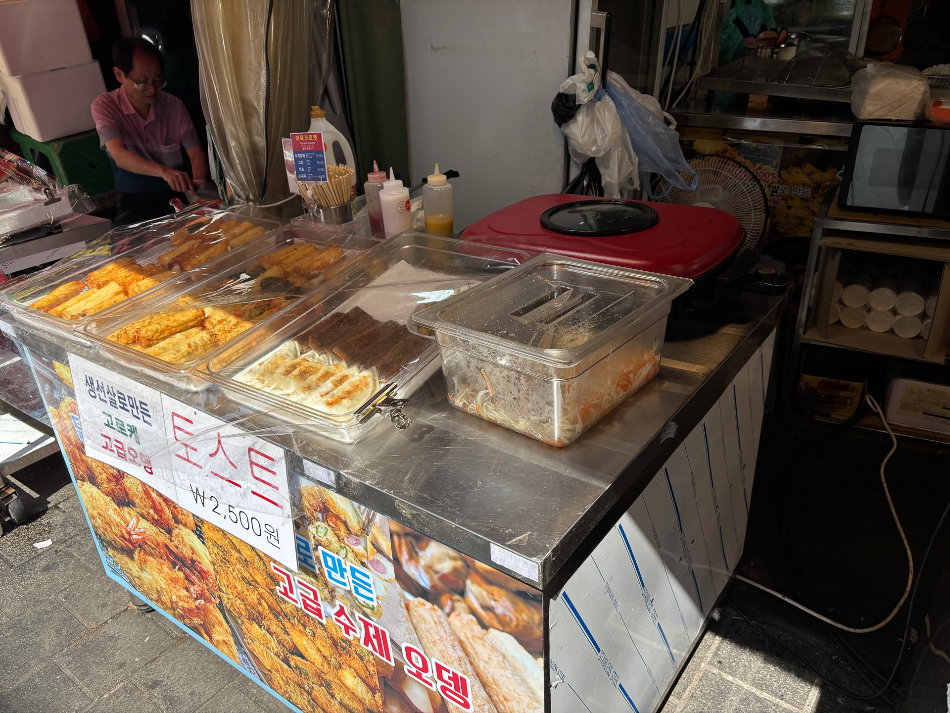 屋台の餃子で腹ごしらえ