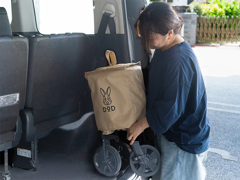 収納時のサイズ・重さとも小さくなり扱いやすく
