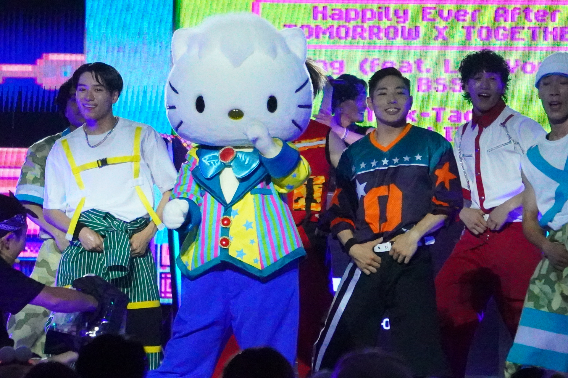 なかでもダニエルのキレッキレのダンスは見モノ