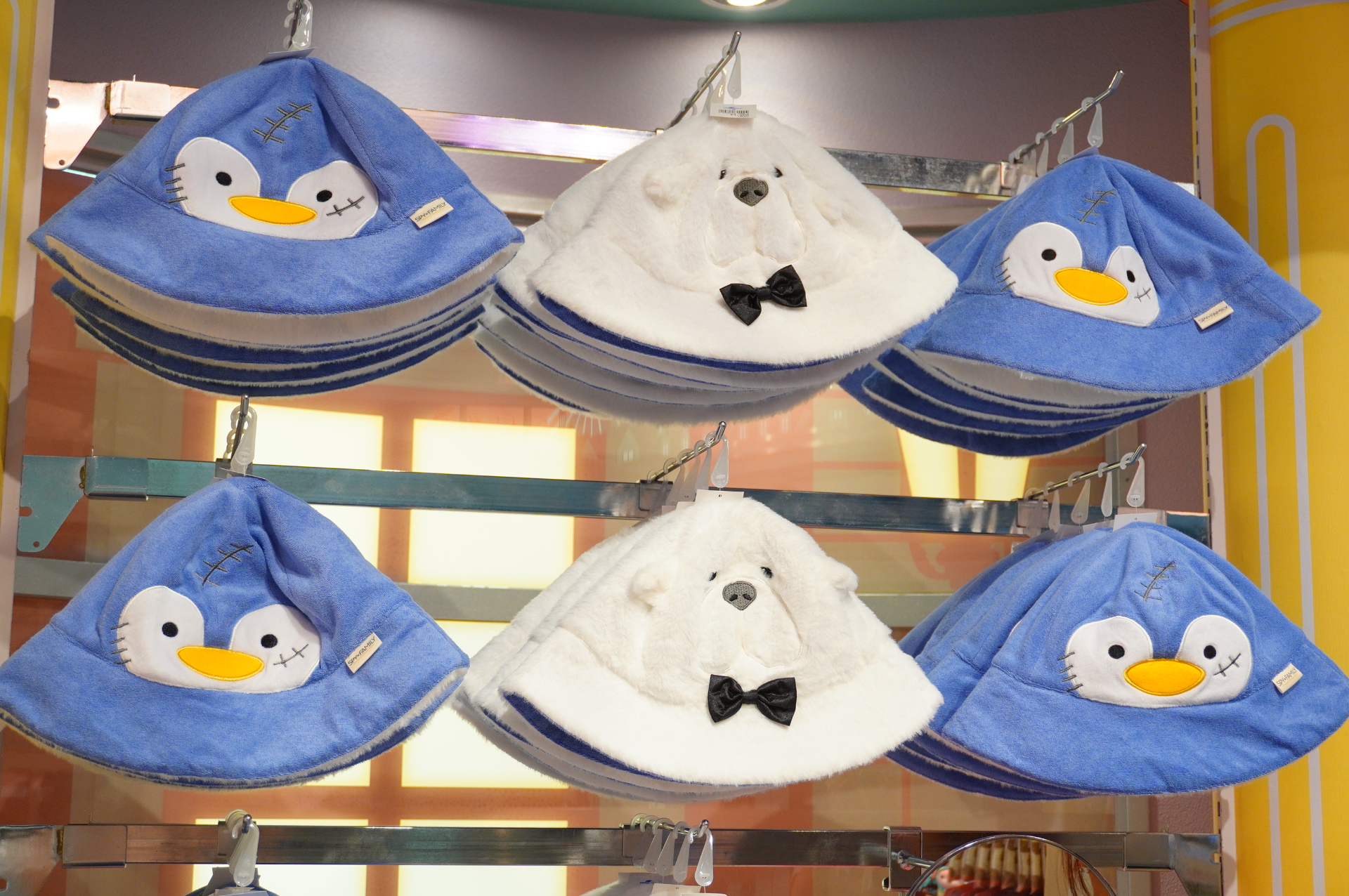 ぺんぎんとボンドのハット