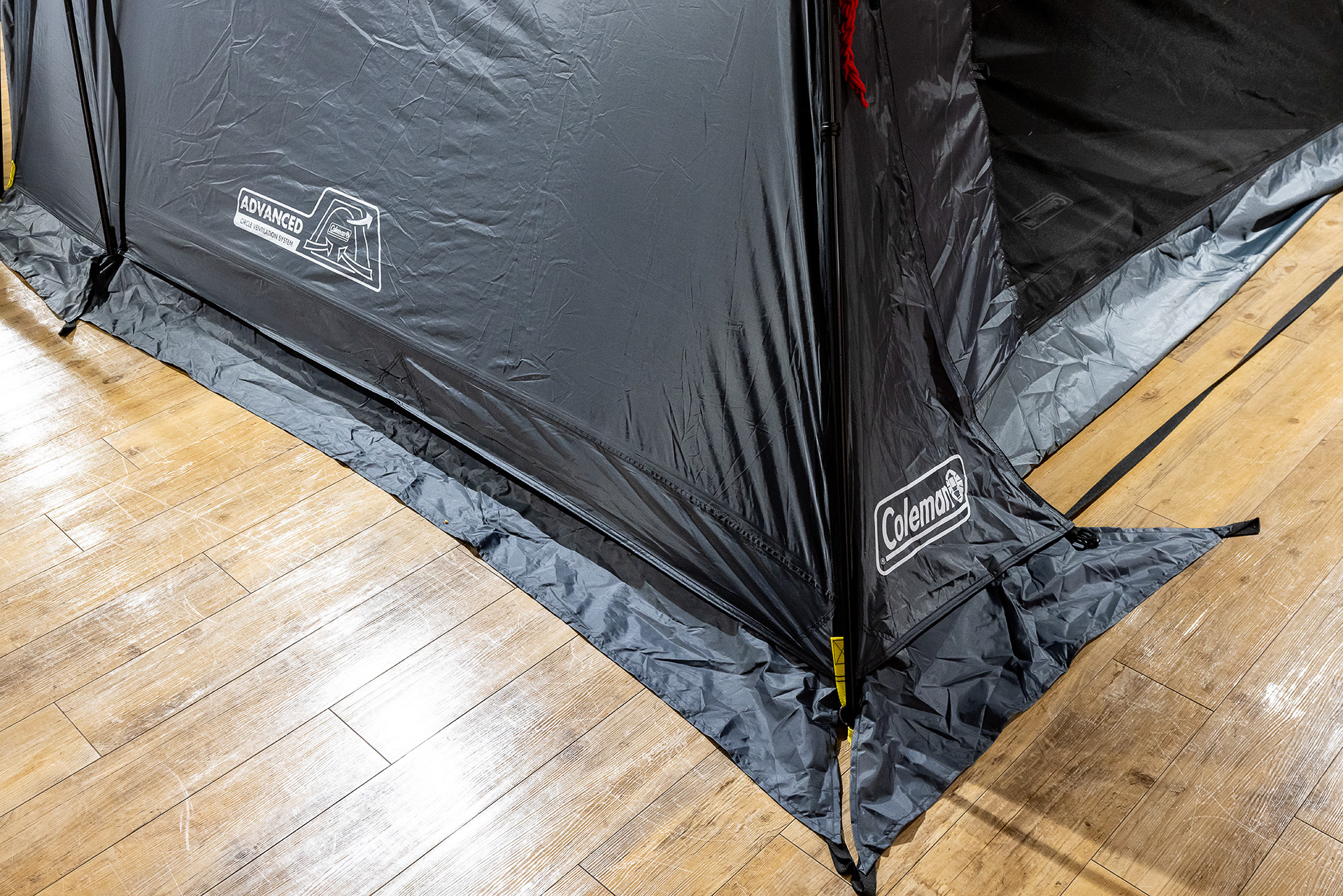 ボトム部はスカートでカバー