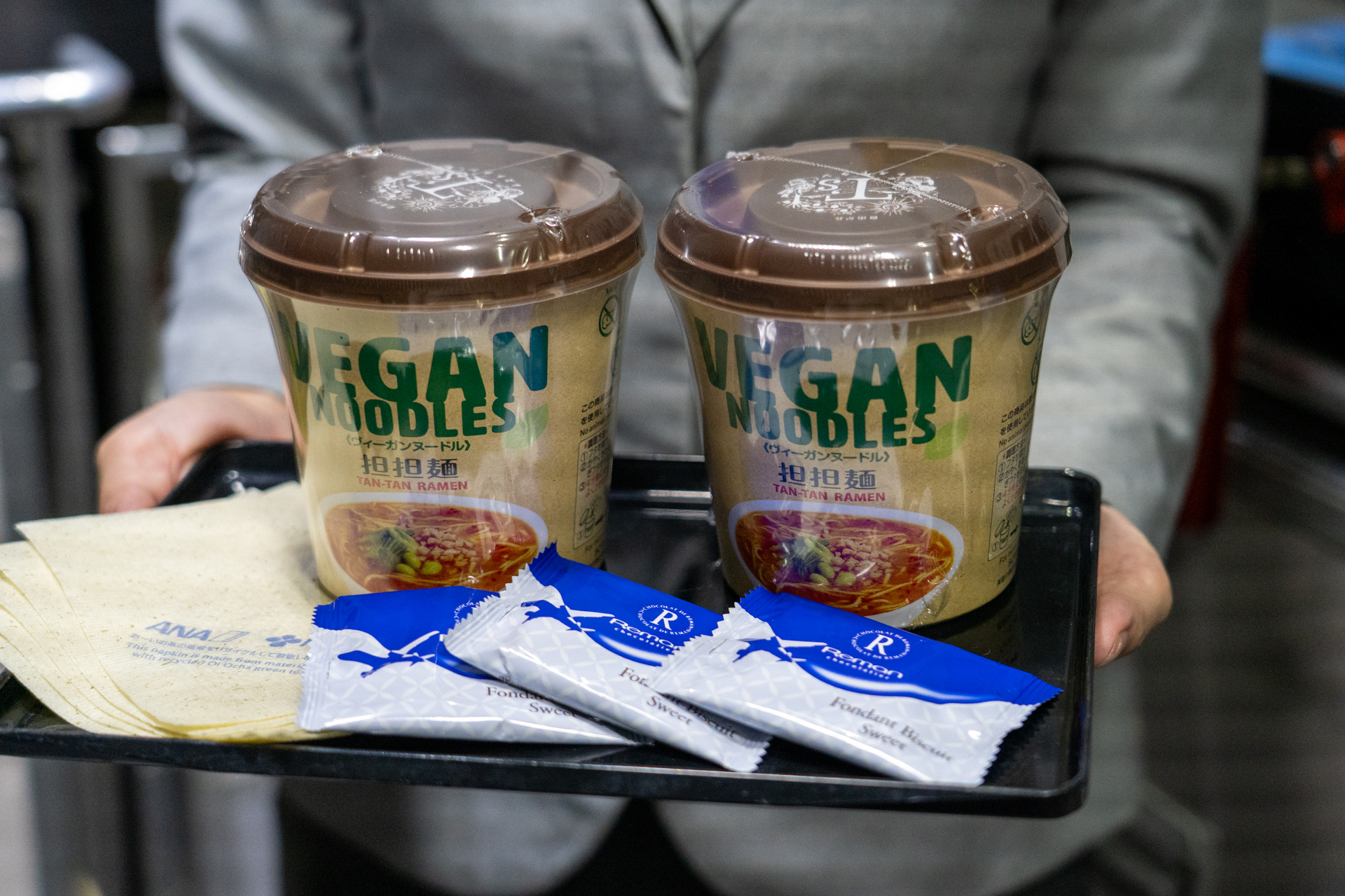 T'ｓレストラン監修の「ヴィーガンヌードル担担麺」も