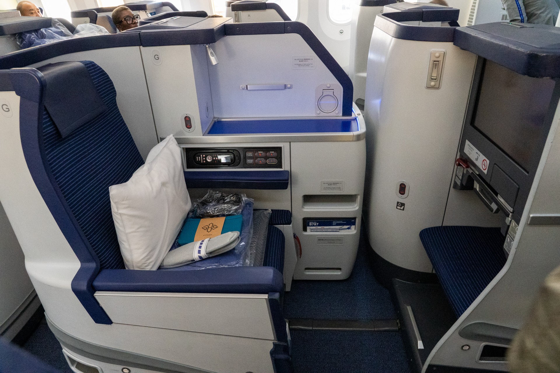 フルフラットベッドになるシート