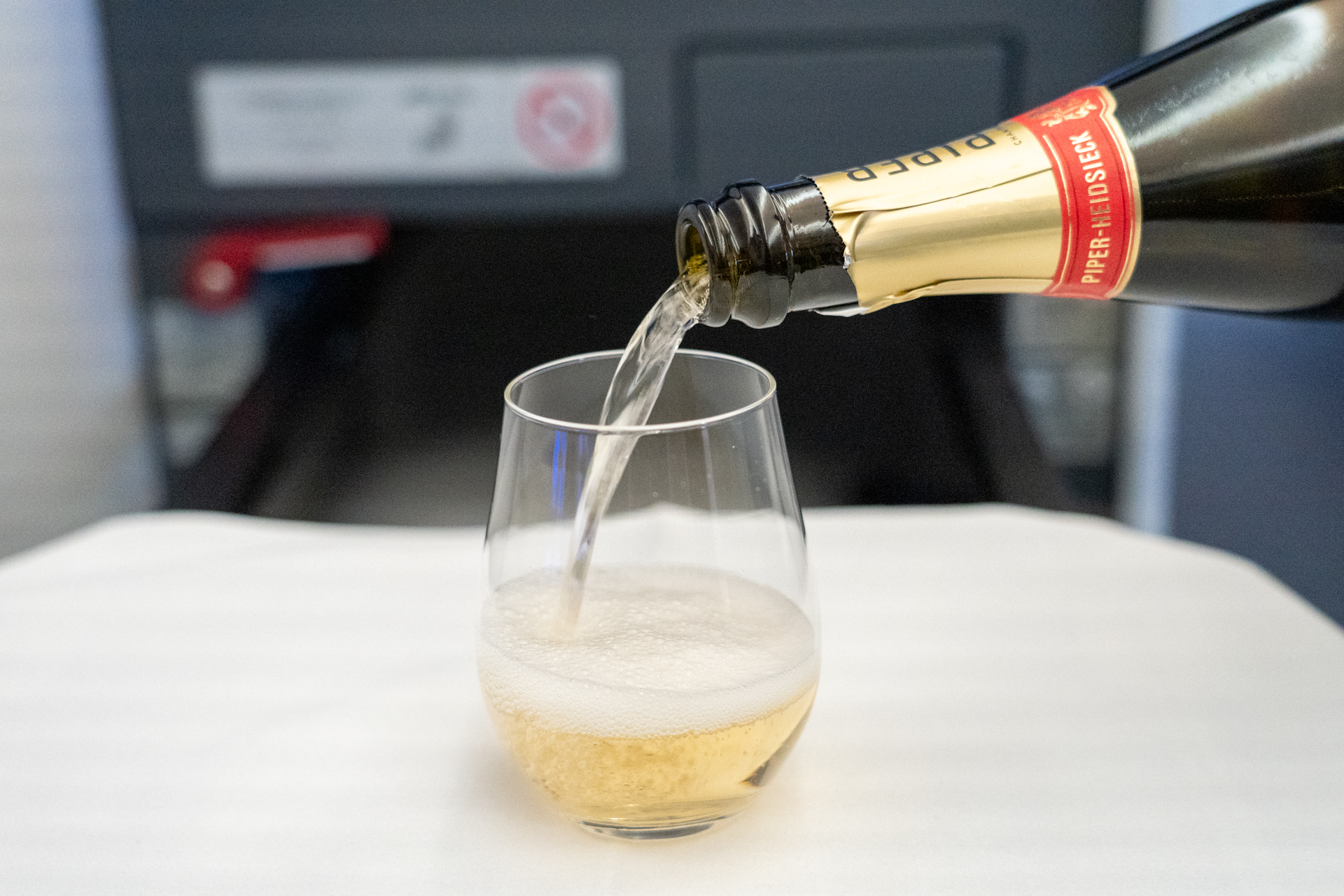 マリリン・モンローにも愛され、カンヌ国際映画祭公式シャンパーニュとしても知られる「パイパー・エドシック」