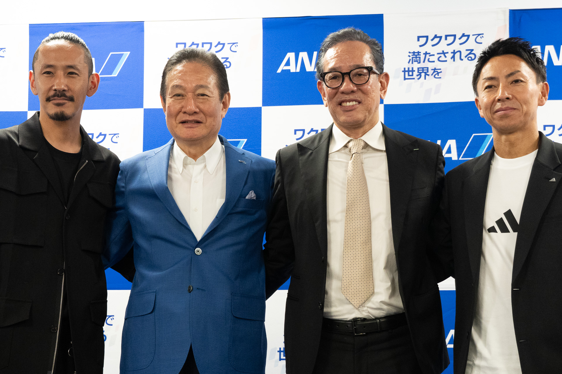 ANAが新制服のデザイナーを発表した