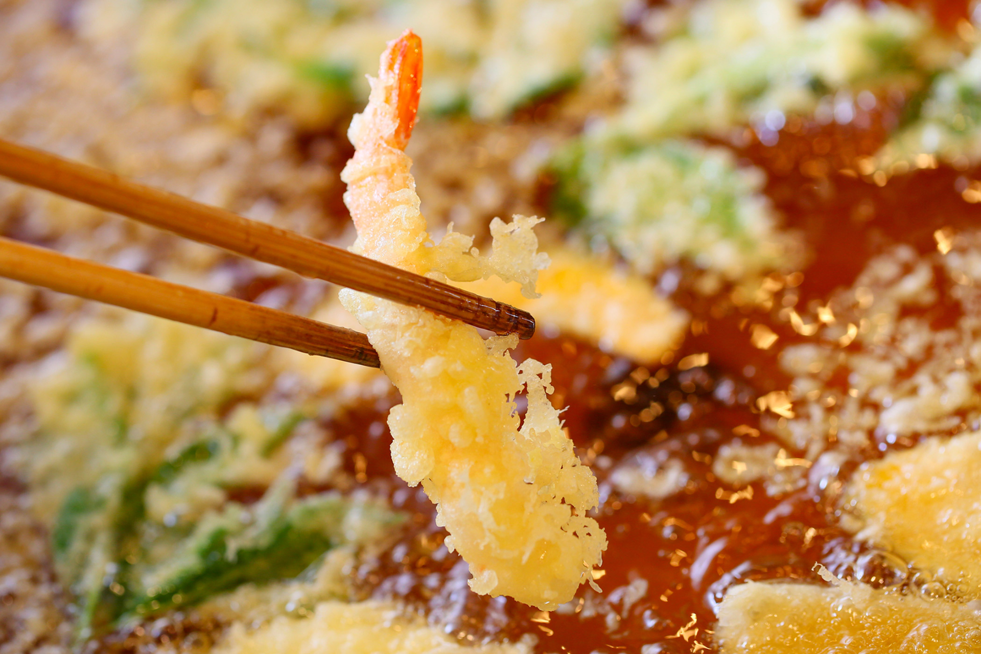 熱々の天ぷらは好きな食材をリクエストして