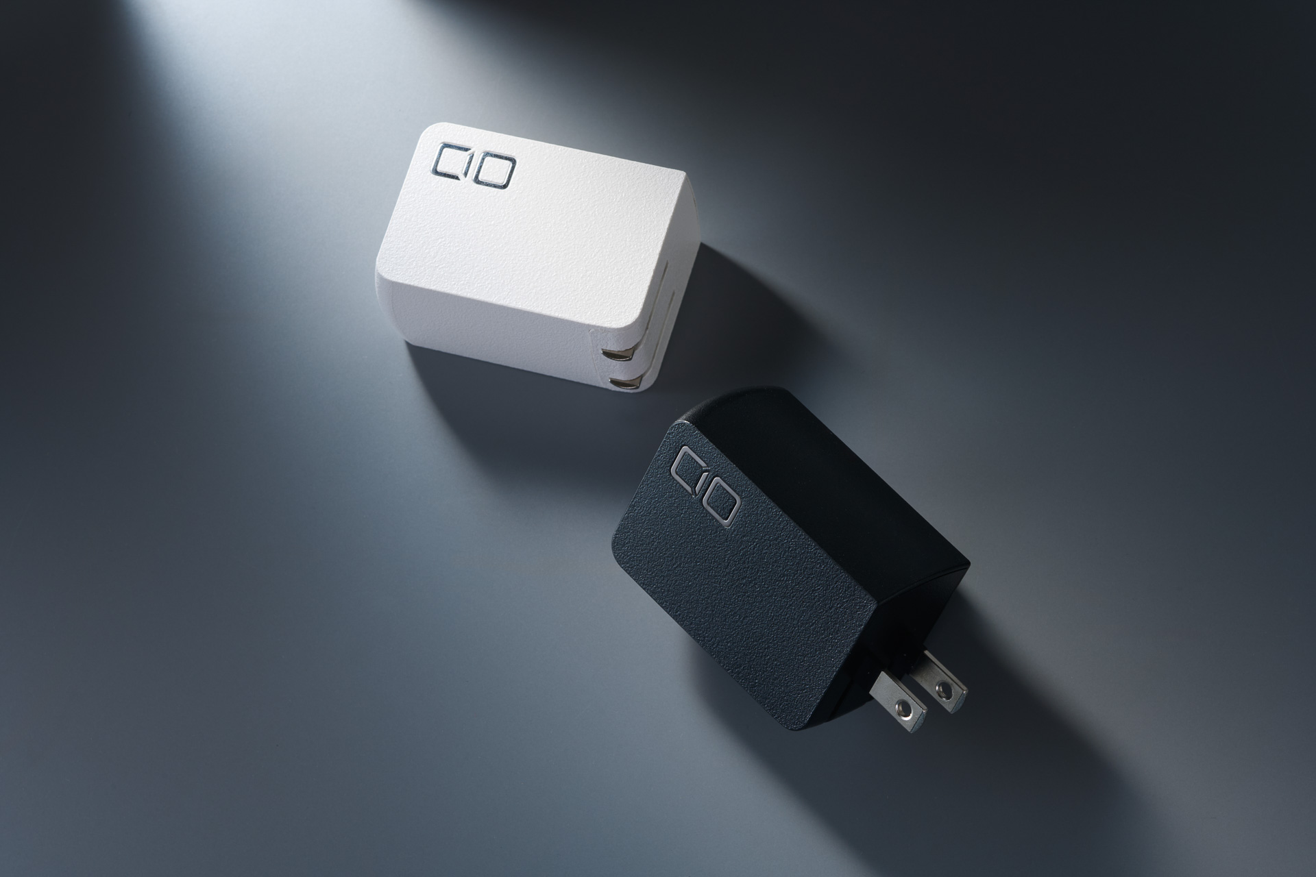 CIOが世界最小・最軽量級の100W USB充電器を発売