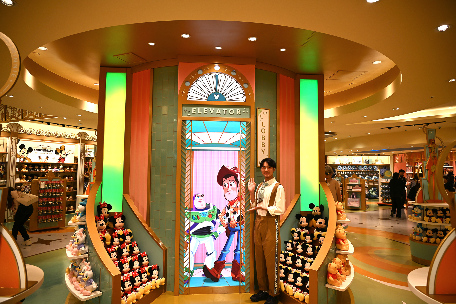 どのキャラクターが出てくるかは押してからのお楽しみ