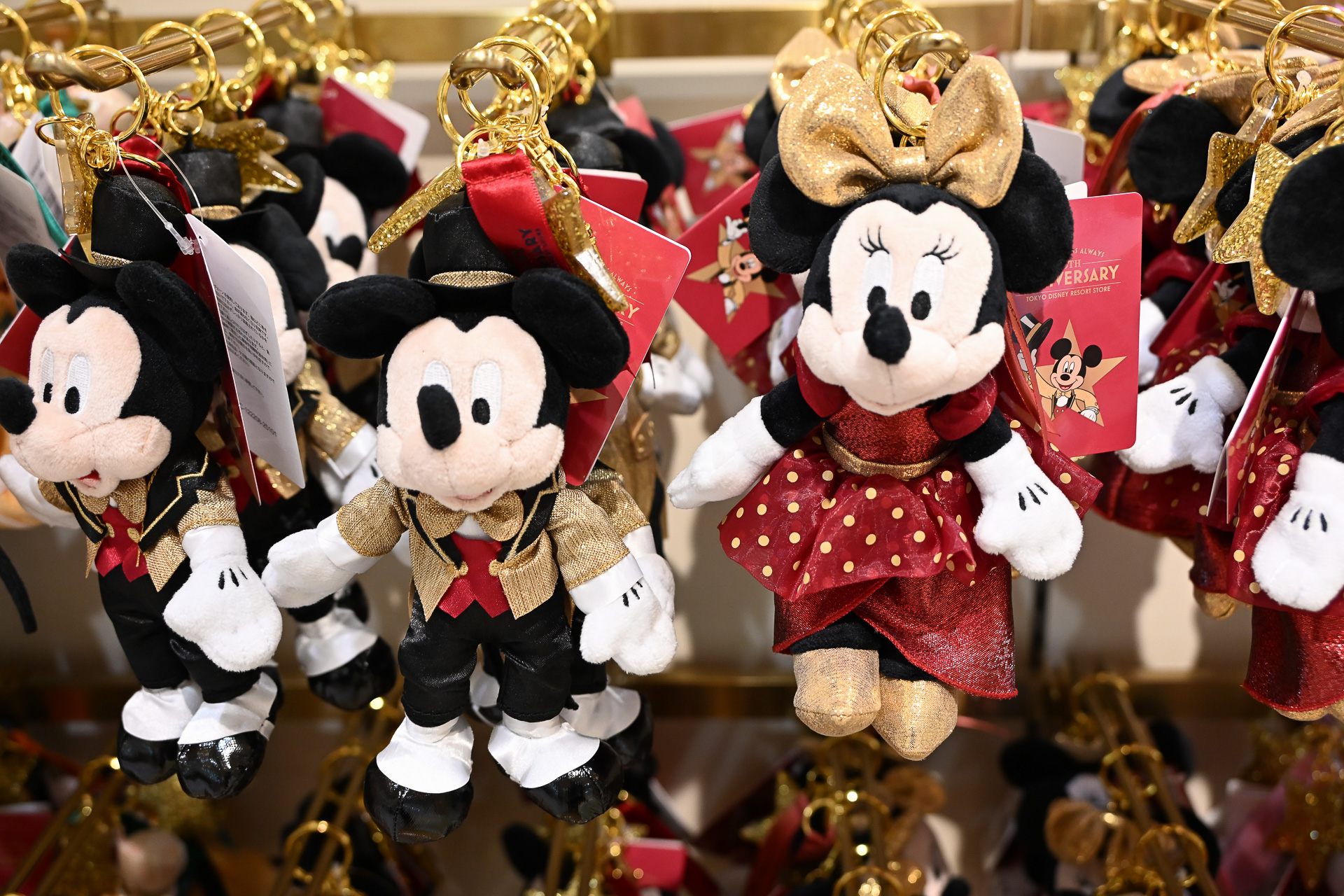 「ぬいぐるみキーホルダー」（各2600円）