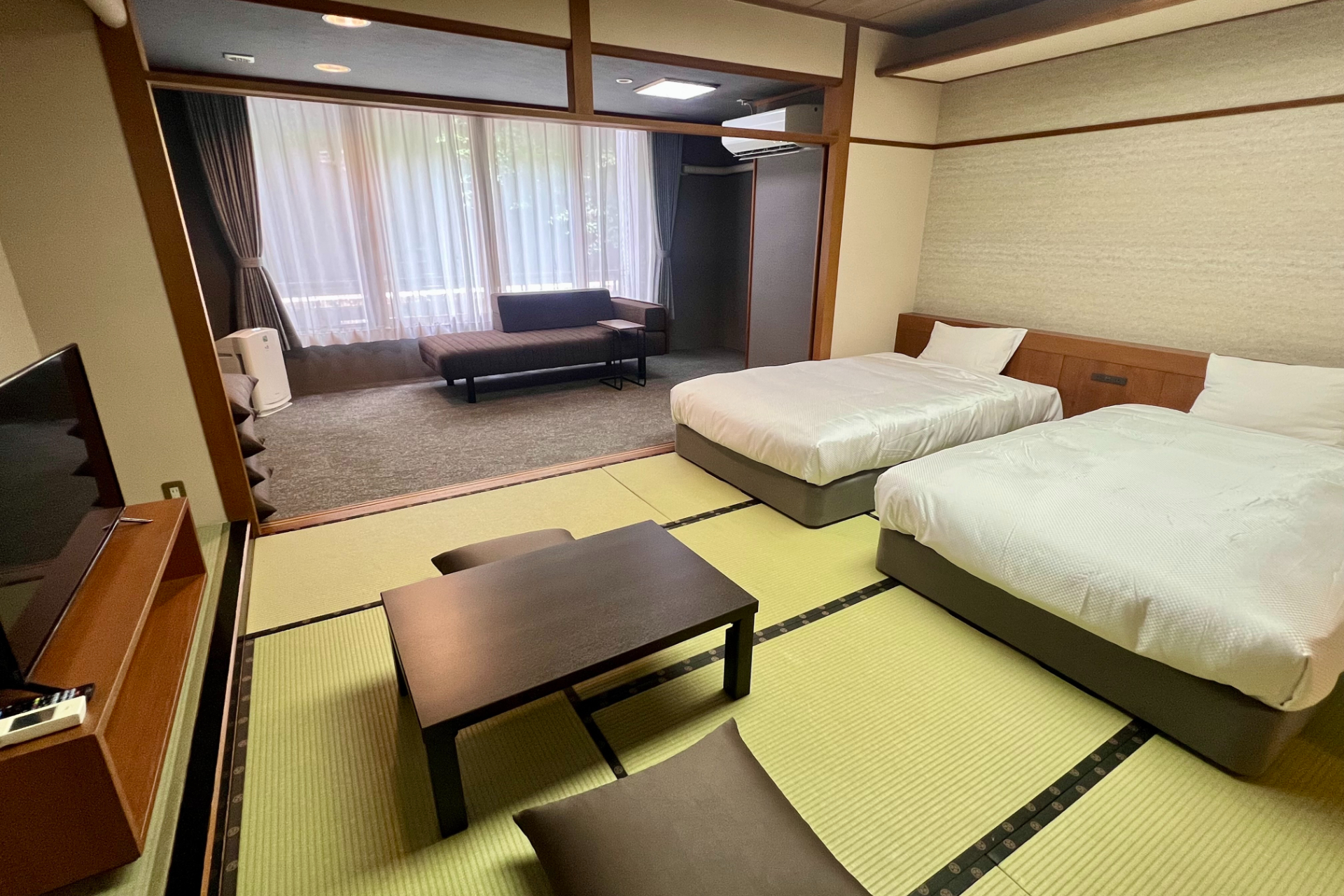 一部の客室をリノベーションし、人気の「和ベッドルーム」に