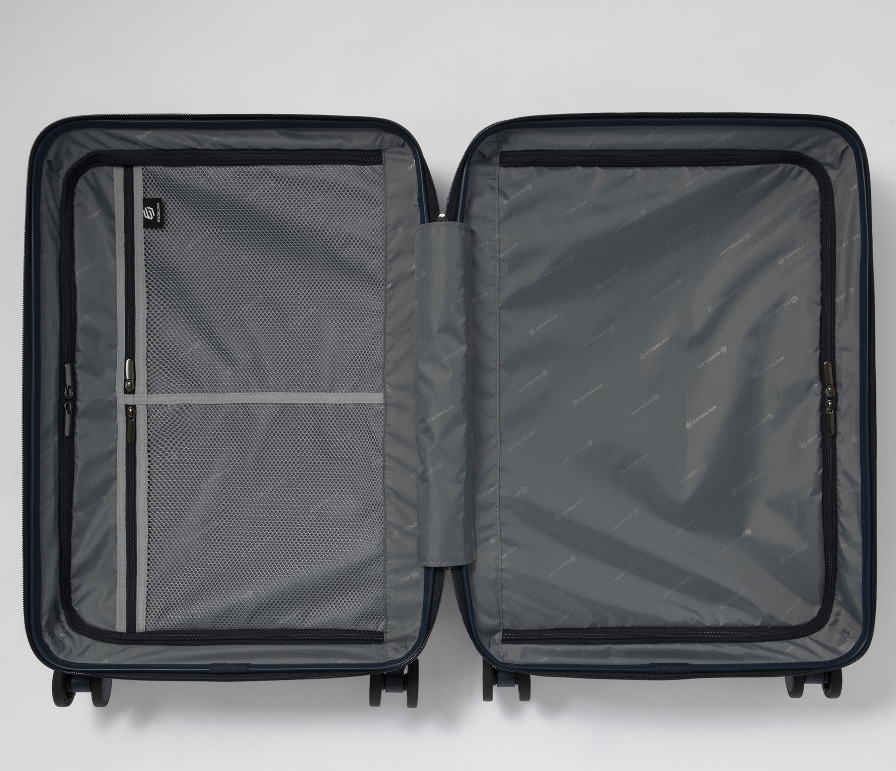 EDGELINKのロゴ入り内装生地