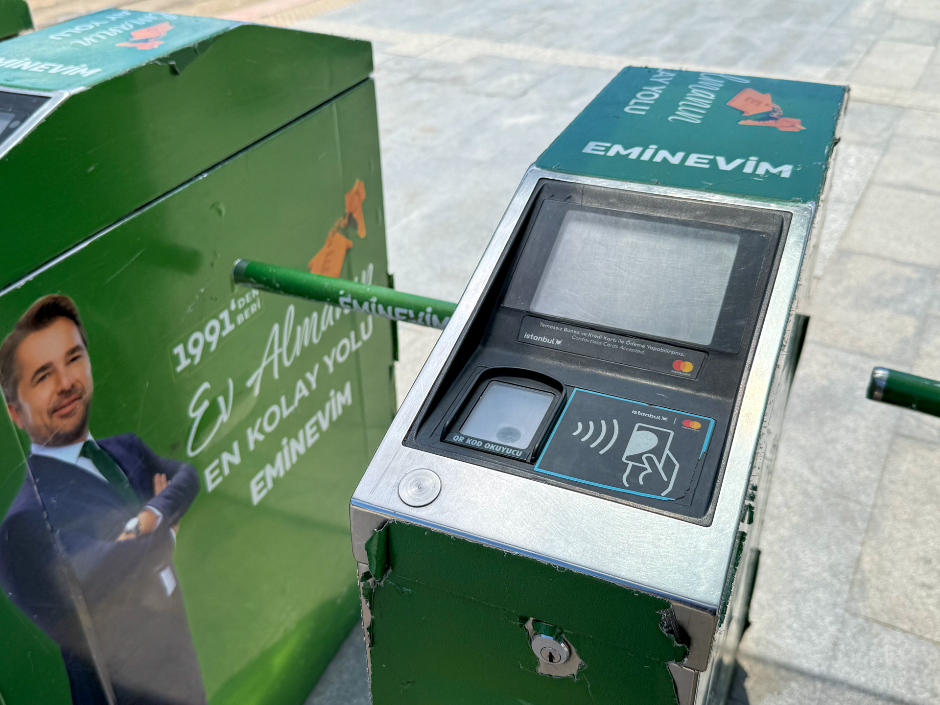 今回はクレジットカードのタッチ決済でトラムに乗車。1区間40トルコリラ（約160円）