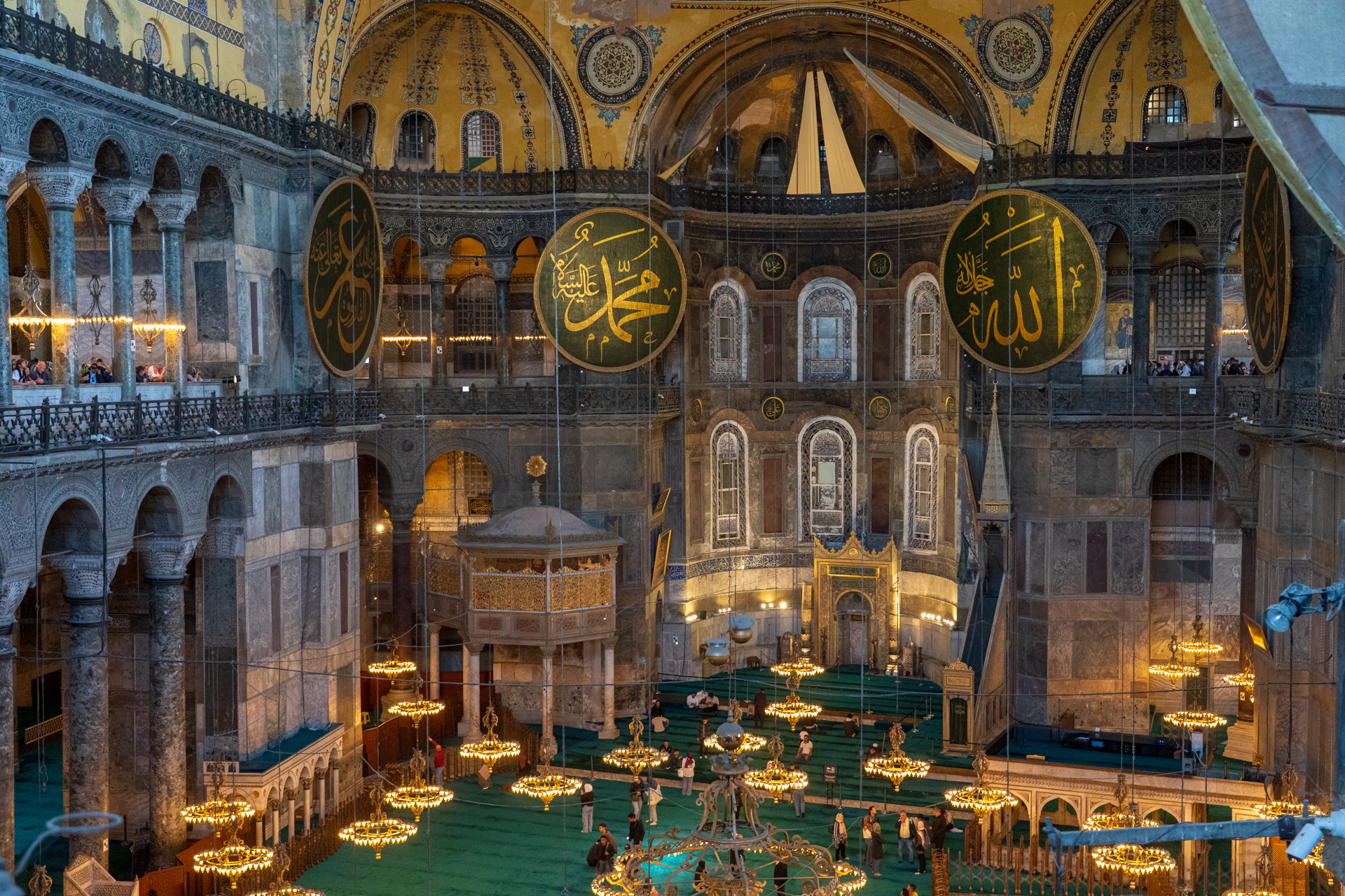 アヤソフィアの長～い歴史の1ページとして、この場に立てていることに感動