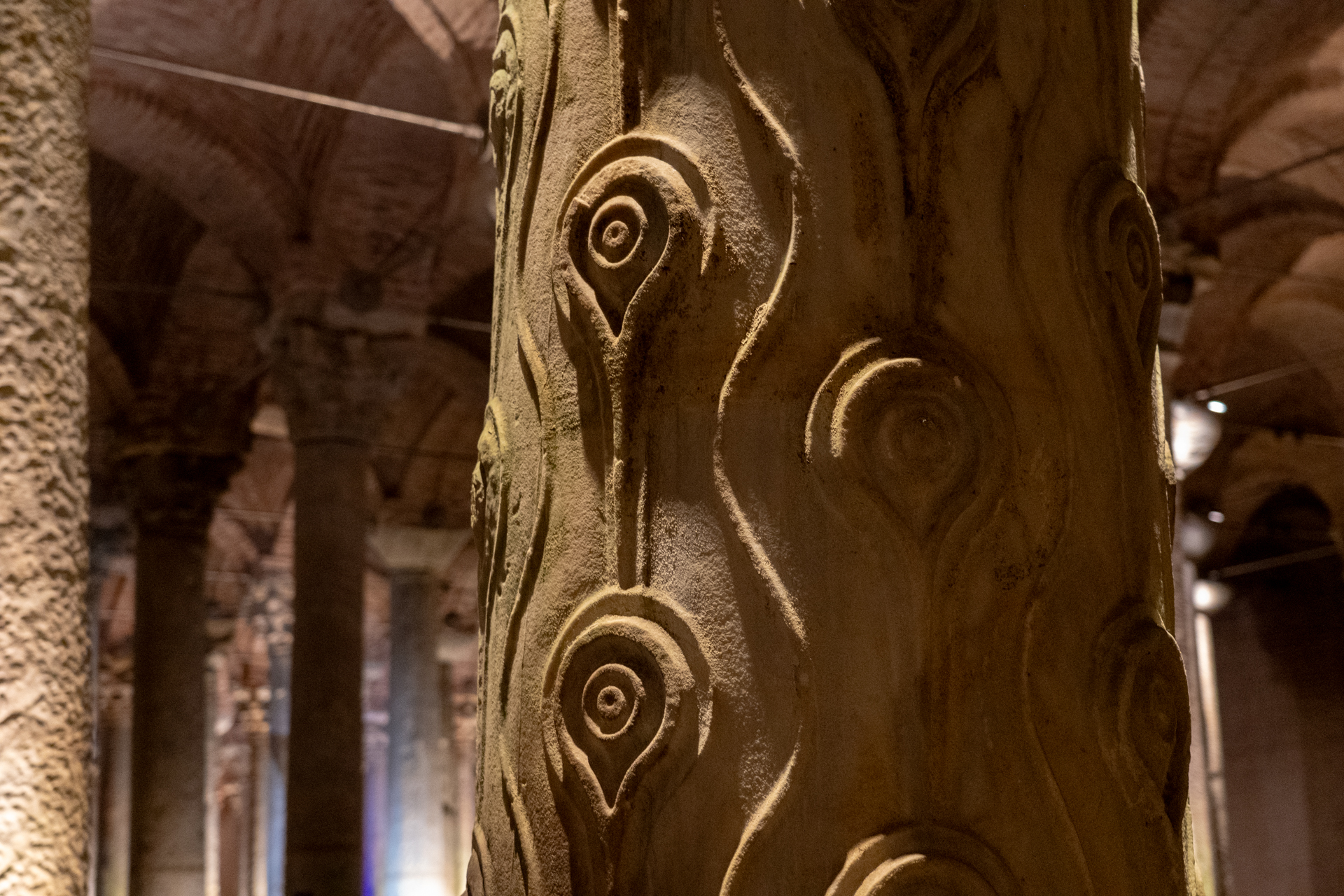 願い事をすると叶うらしい「涙の柱」