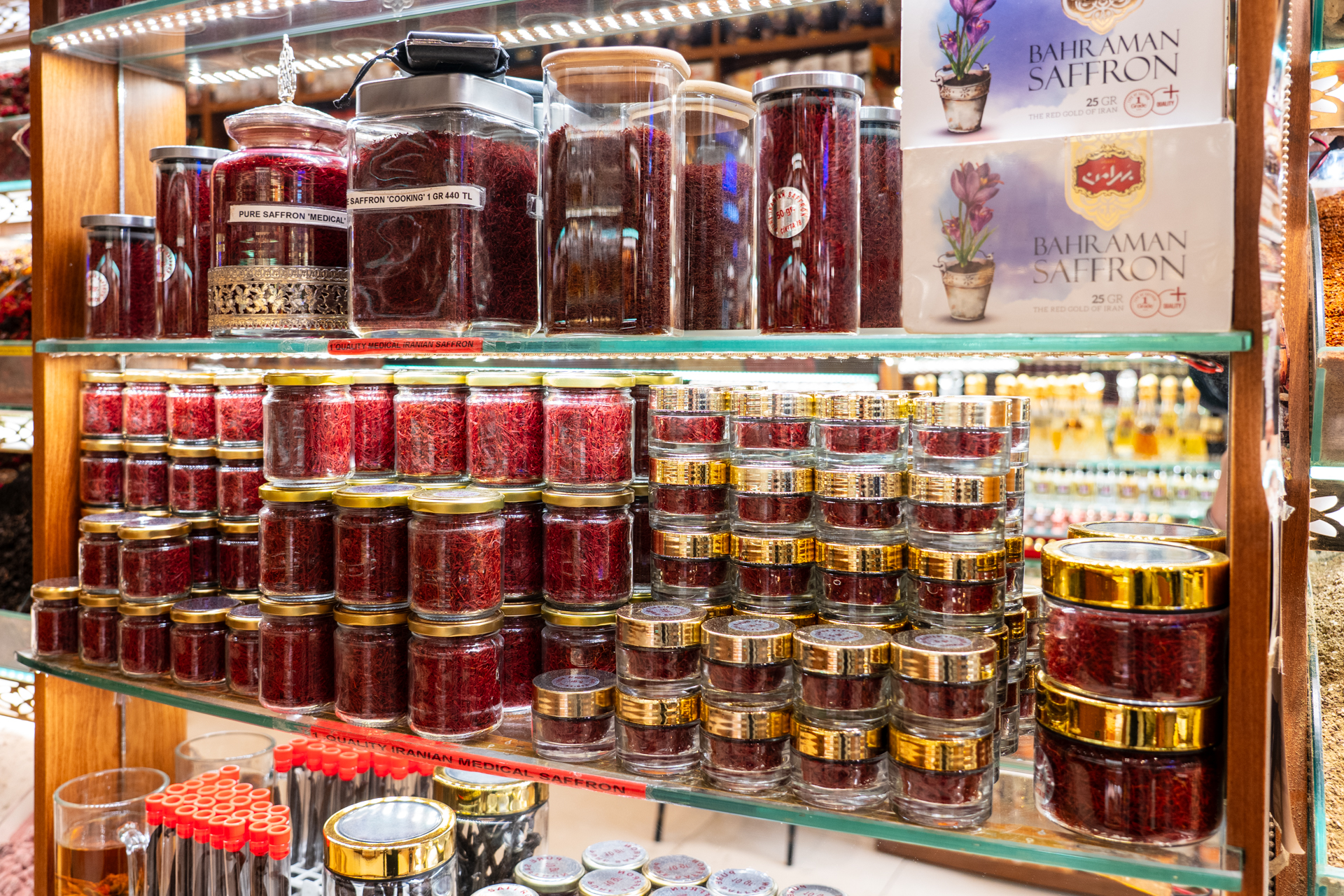 クオリティの高いサフランがずらり