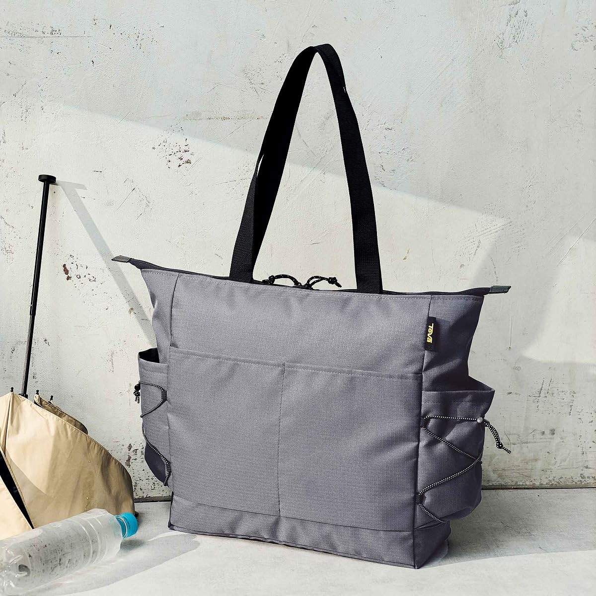 MonoMax 9月号は「Teva」の水に強いトートバッグが付録！