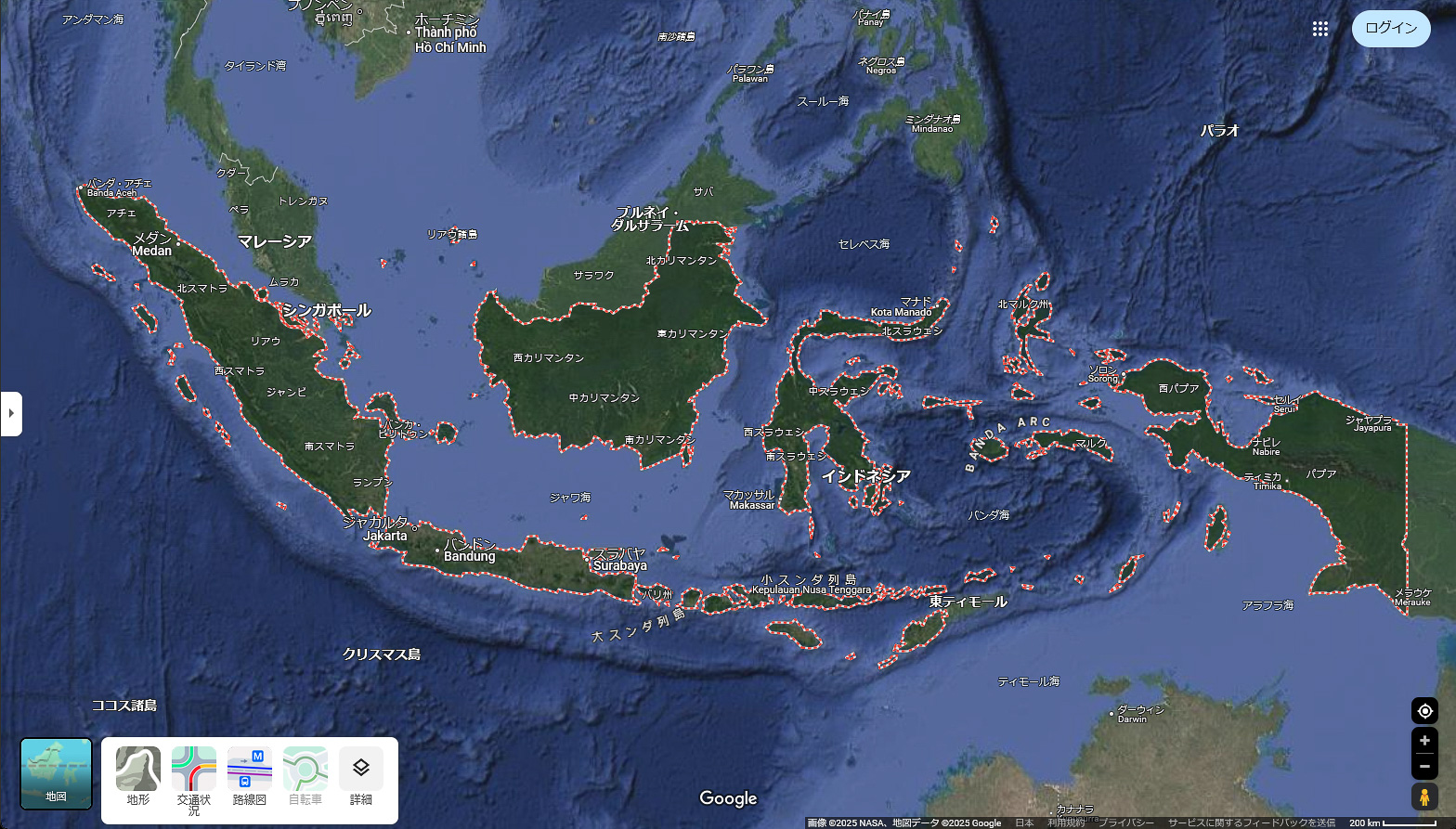 地図で見ると改めて驚く、広大で多数の島を抱えるインドネシア。東西約5100kmはアメリカの東西（アラスカ、ハワイ除く）よりも長い。タイムゾーンも3つに分かれている