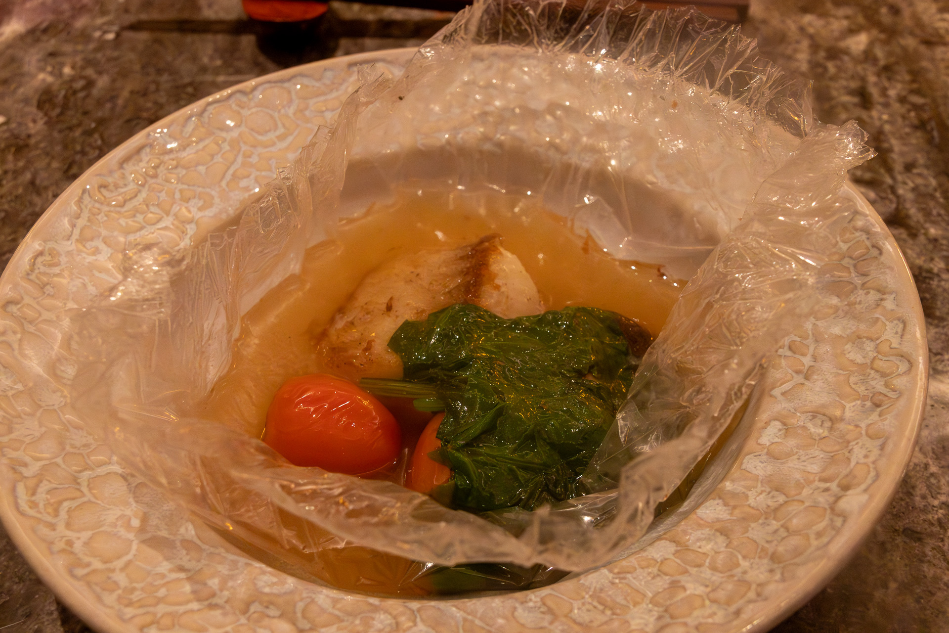 一転、素材の旨味を引き出す薄味仕立てのスープでほっと一息