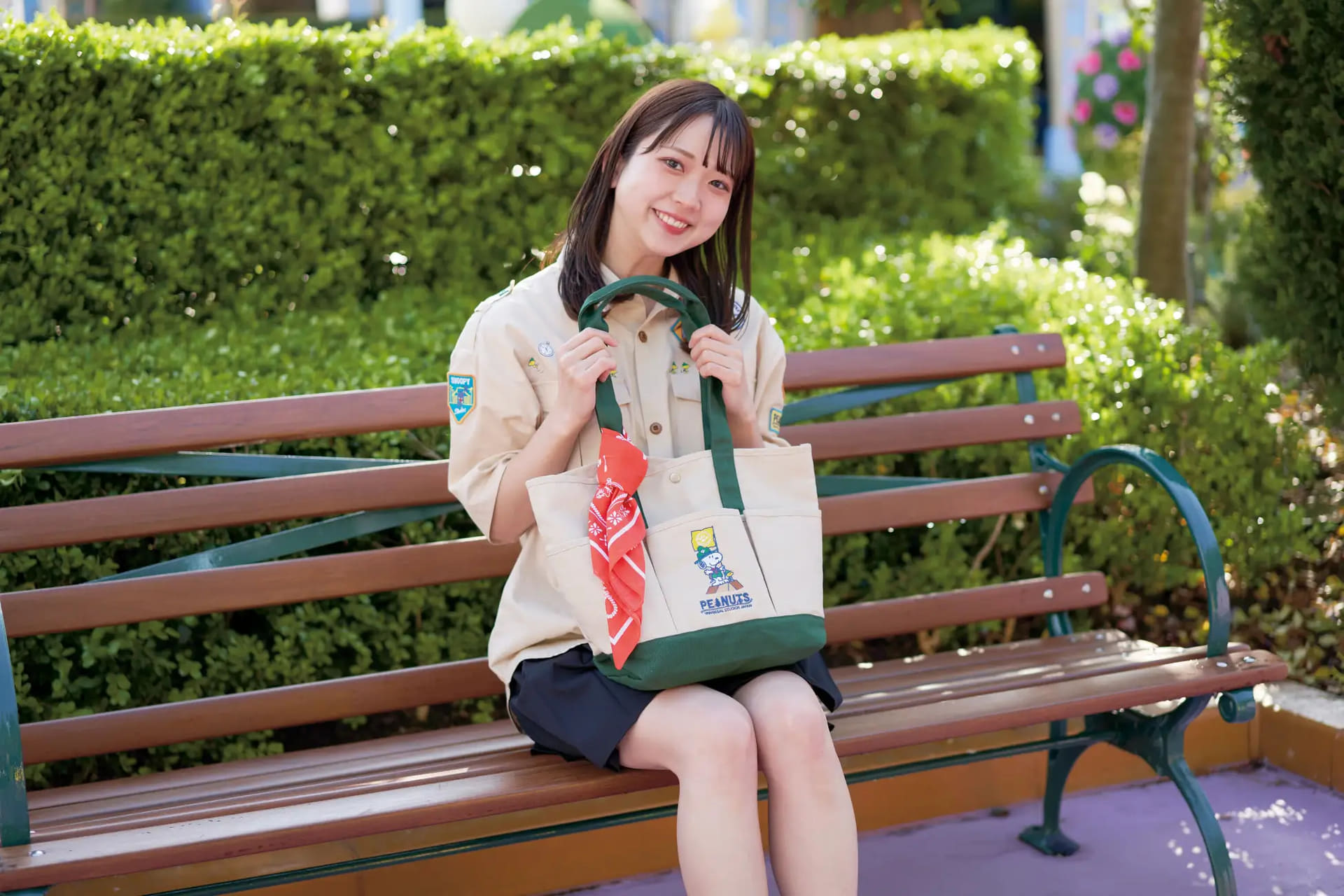 「ビーグル・スカウト」のシャツとバンダナ付きトートバッグ