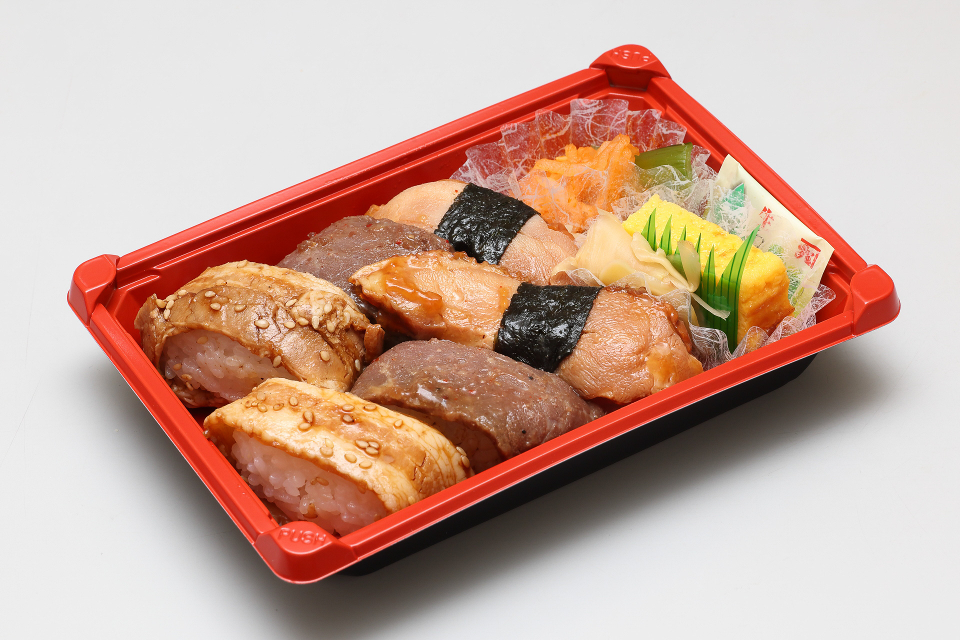 豚、牛、鶏が2貫ずつの組み合わせ