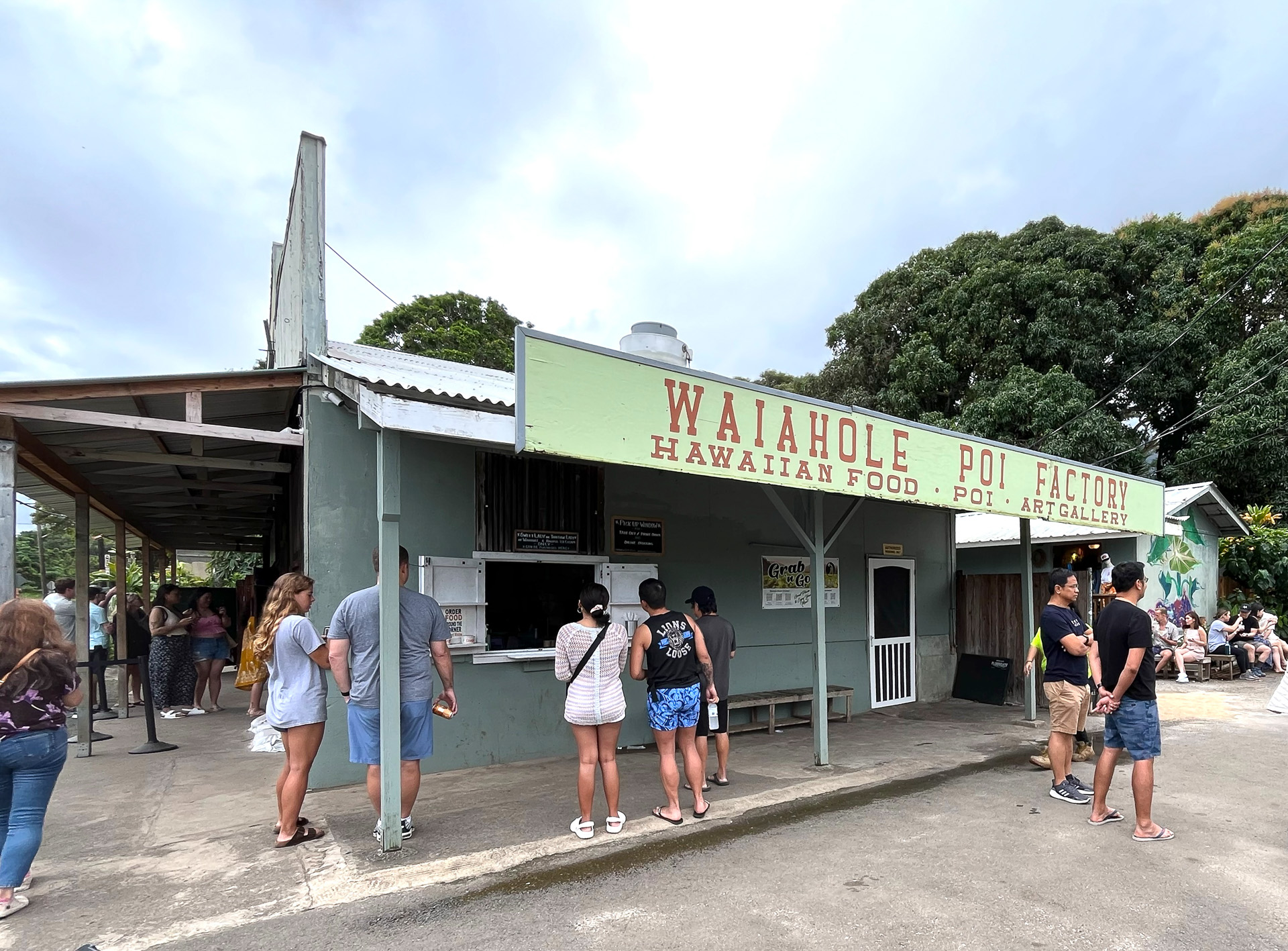 ワイキキからクルマで約40分にあるが行く価値あり！