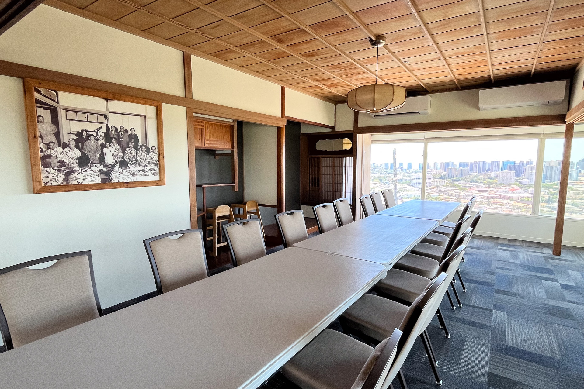 昭和の日本にタイムスリップしたかのような夏の家の室内