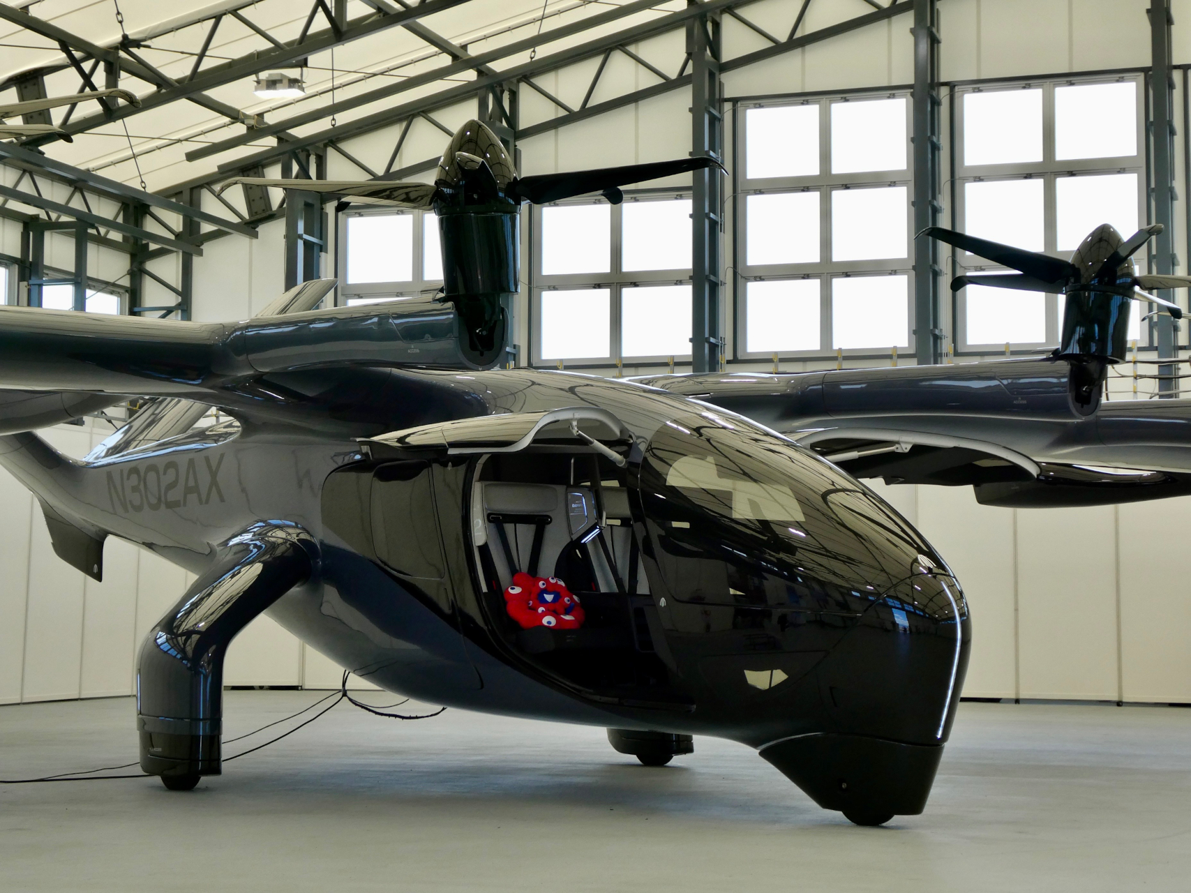 空飛ぶクルマ「Midnight」のモデル機